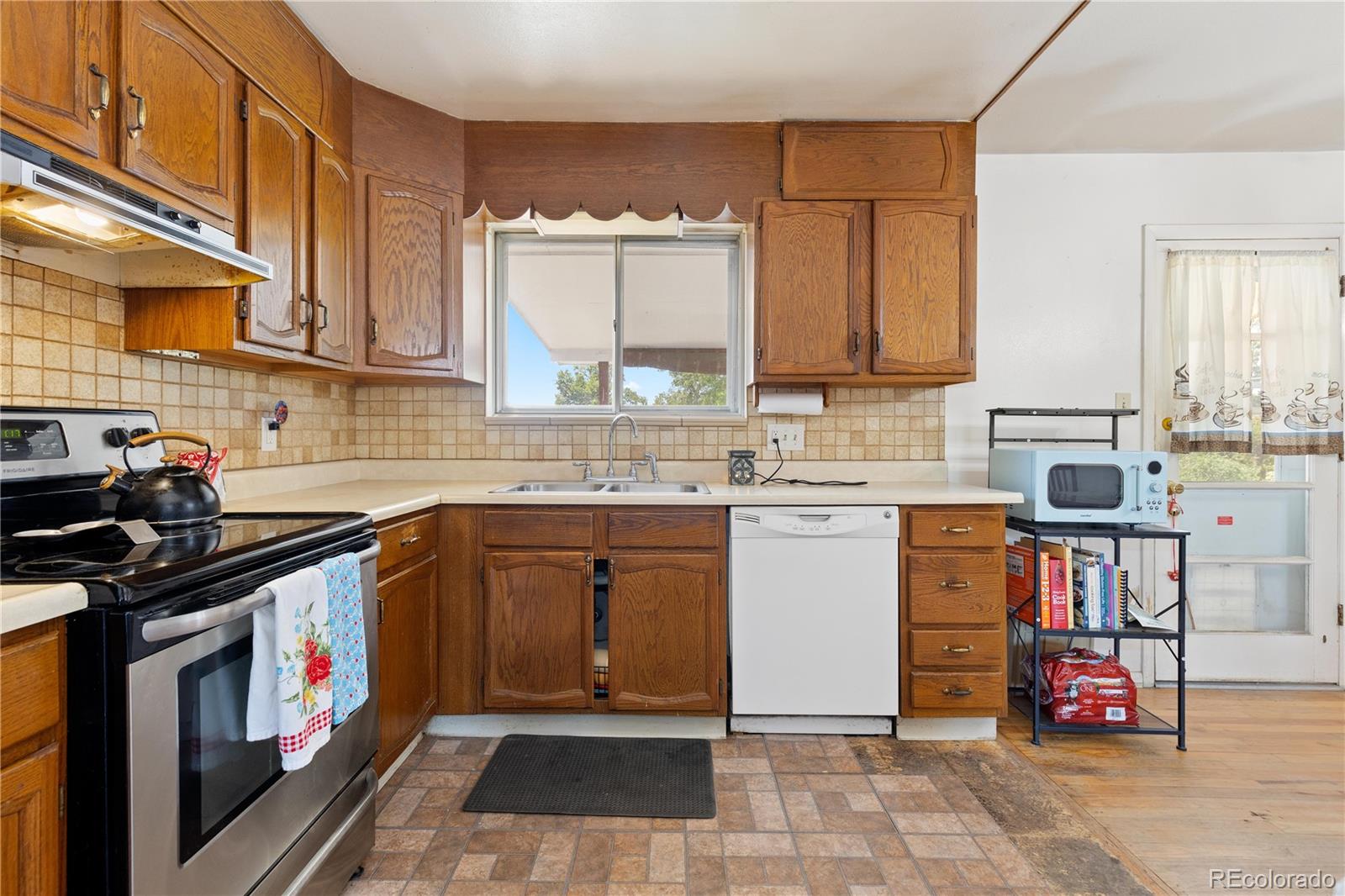 MLS Image #13 for 11619 e dakota avenue,aurora, Colorado