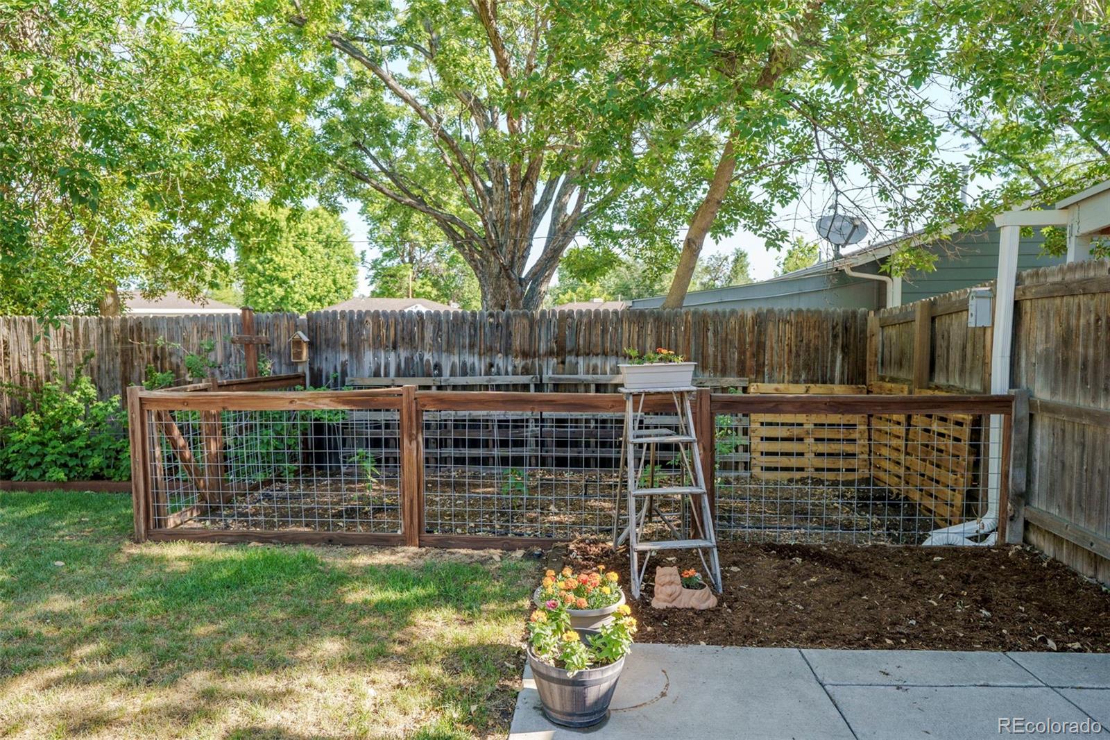 MLS Image #15 for 2103 s hazel court,denver, Colorado