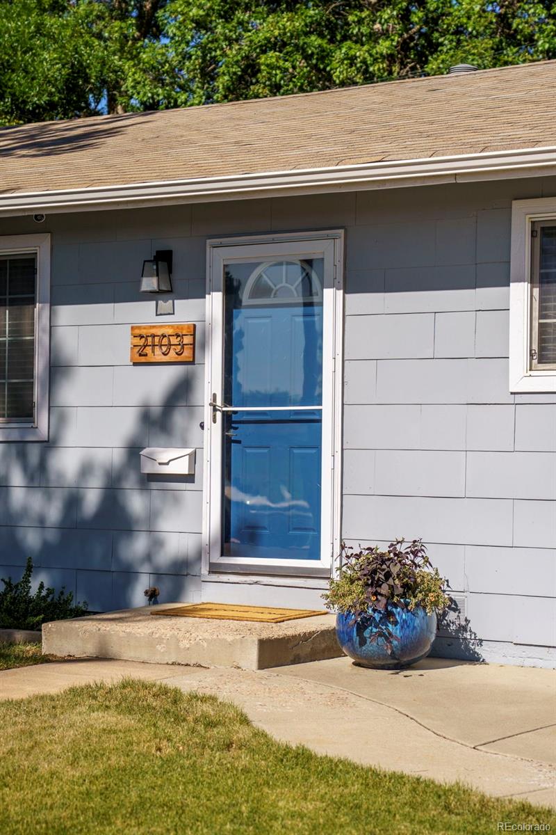 MLS Image #19 for 2103 s hazel court,denver, Colorado
