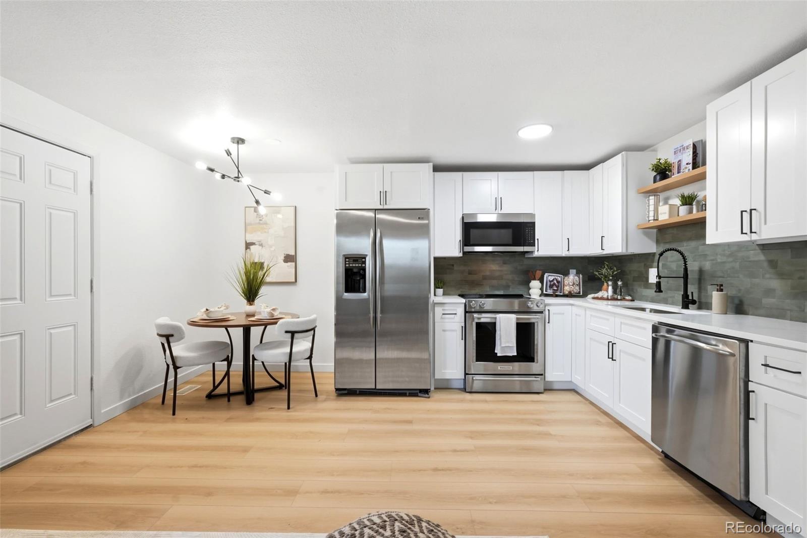 MLS Image #3 for 770 w cleveland circle,lafayette, Colorado