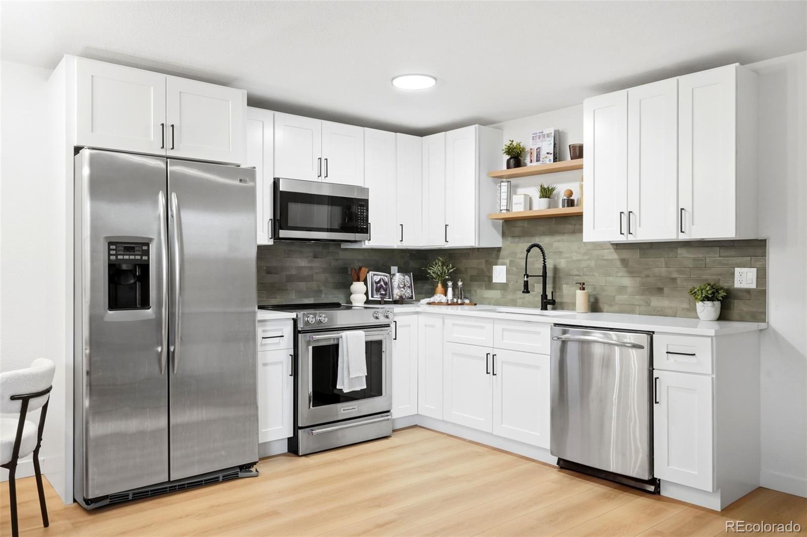 MLS Image #6 for 770 w cleveland circle,lafayette, Colorado