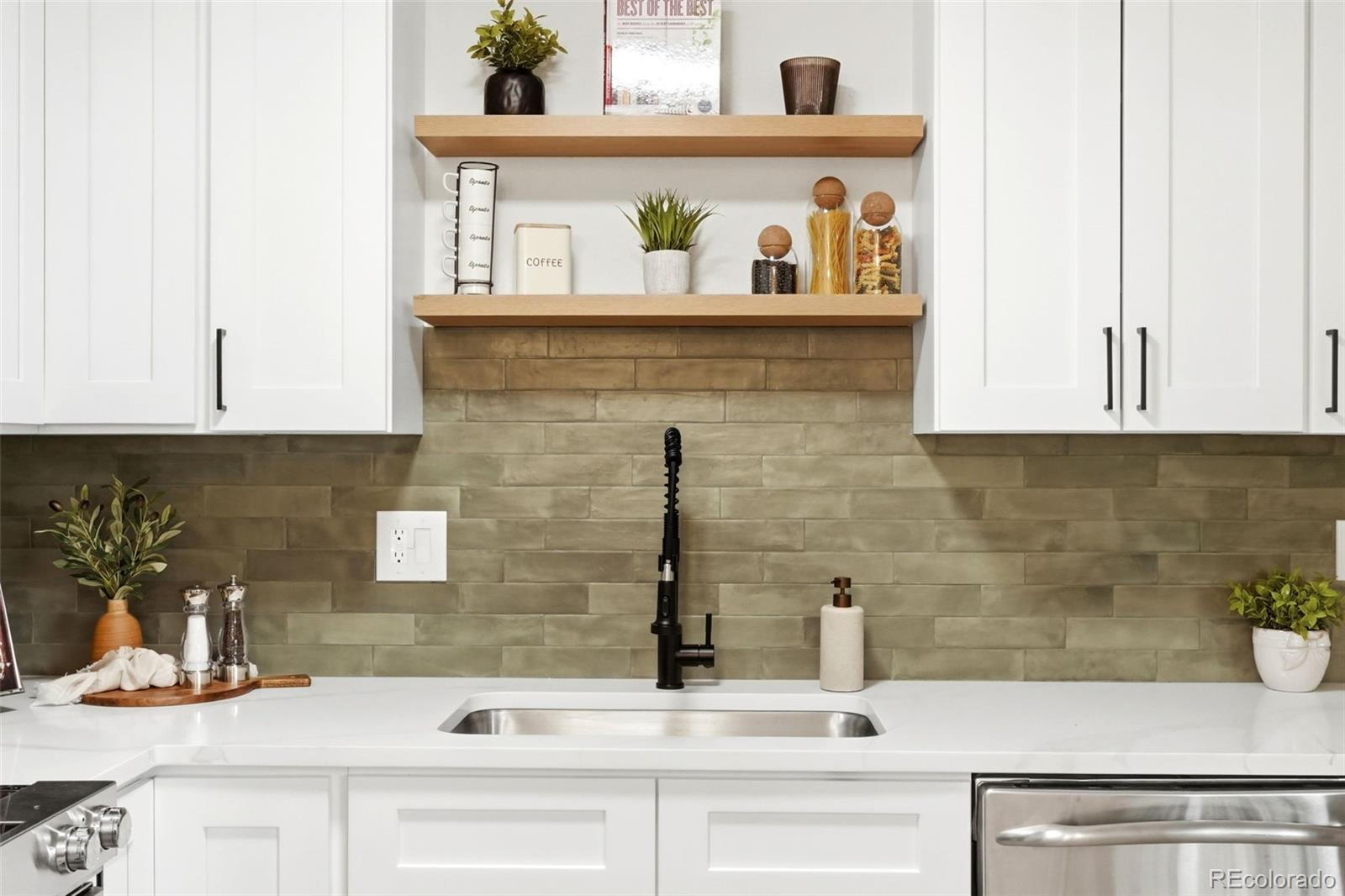 MLS Image #7 for 770 w cleveland circle,lafayette, Colorado