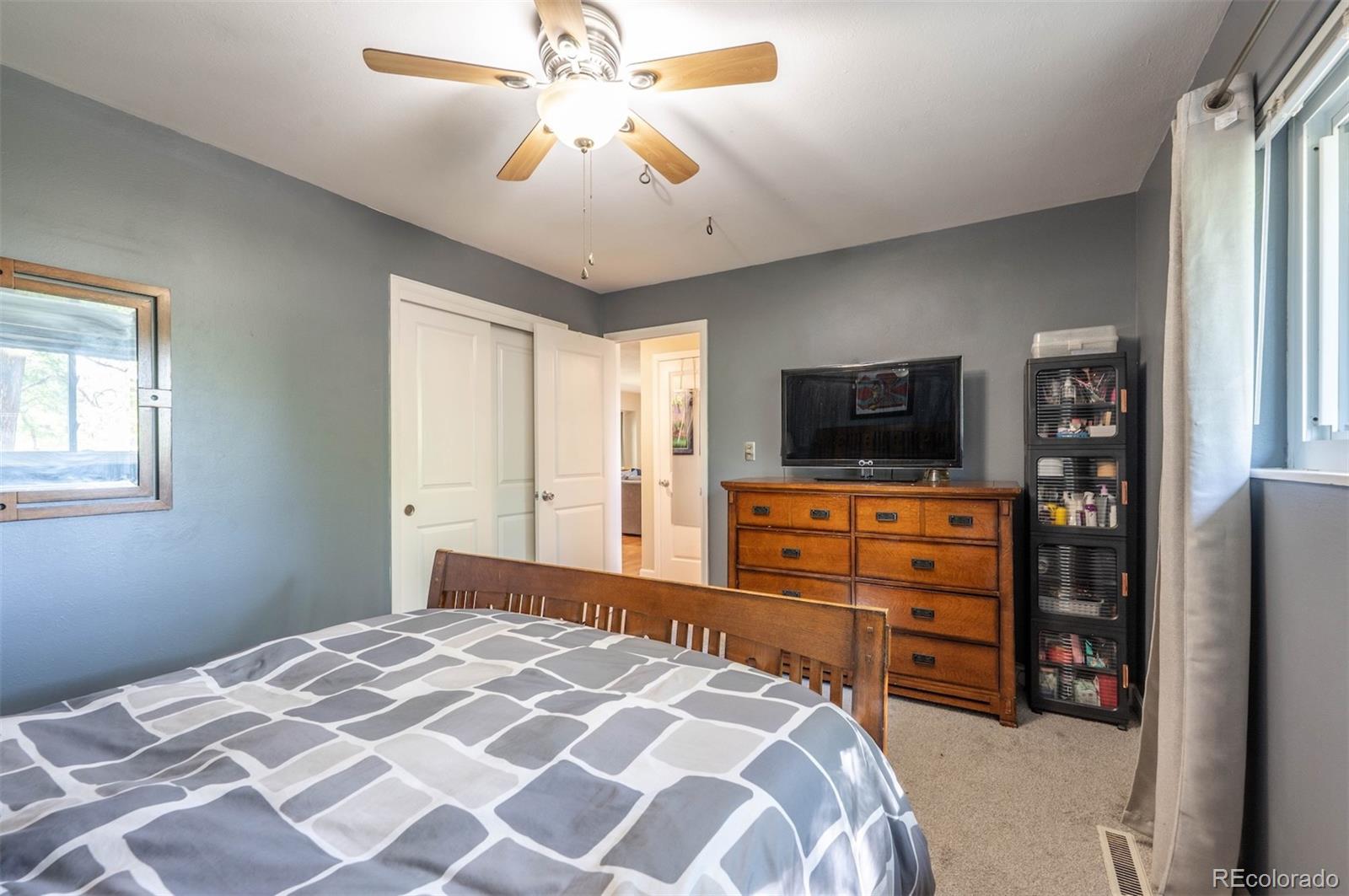 MLS Image #14 for 918 s bross street,longmont, Colorado