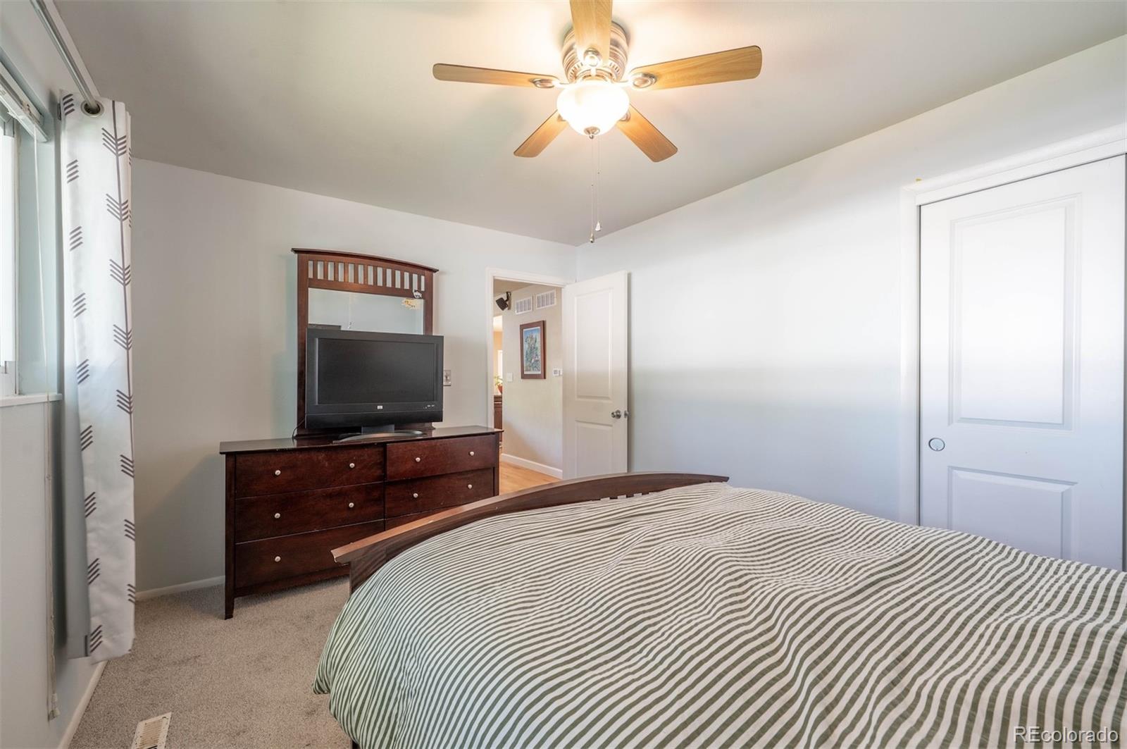 MLS Image #16 for 918 s bross street,longmont, Colorado