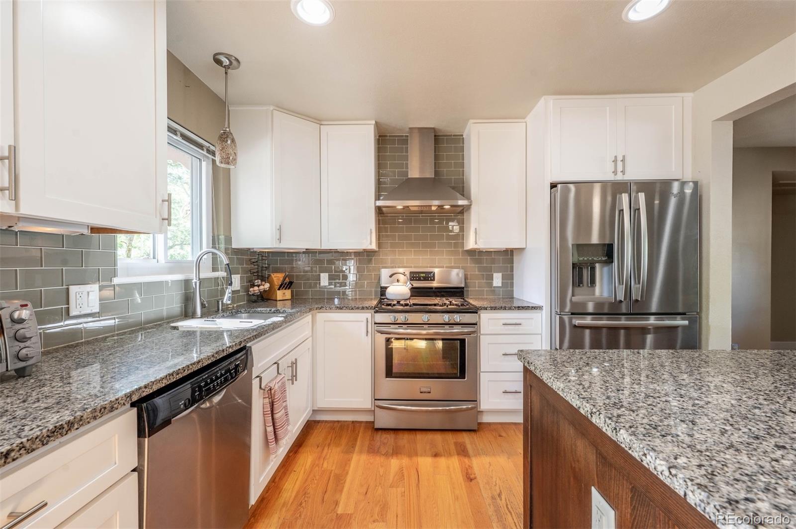 MLS Image #9 for 918 s bross street,longmont, Colorado