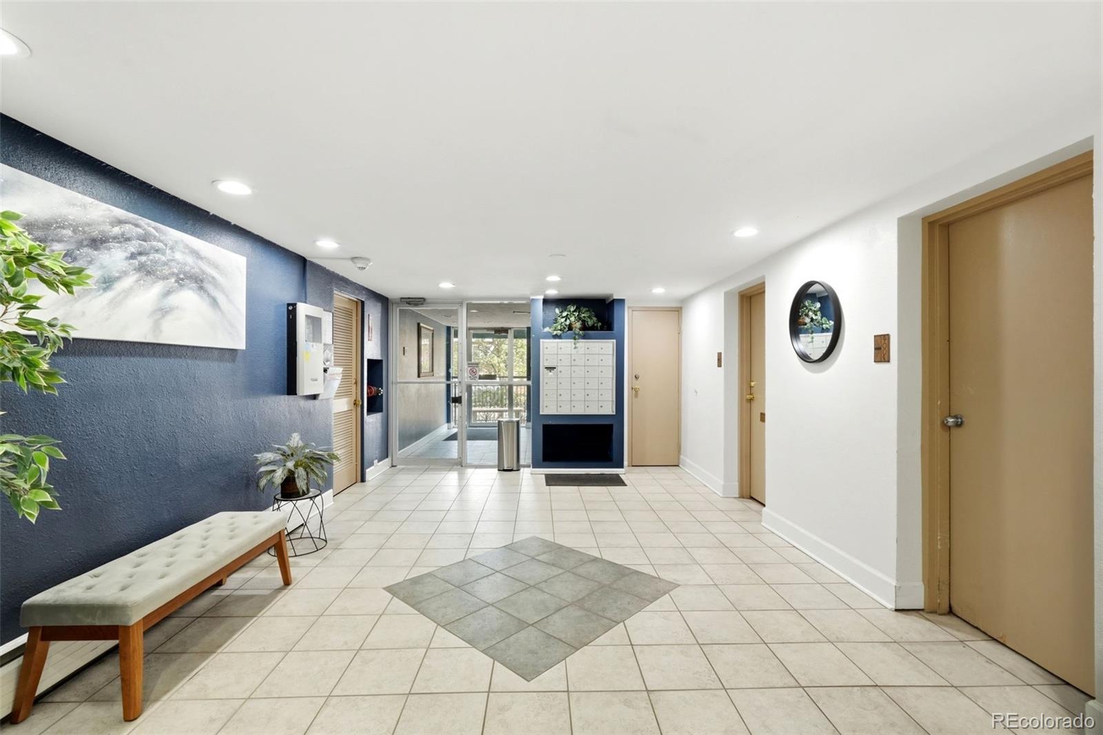 MLS Image #16 for 1265  elizabeth street,denver, Colorado