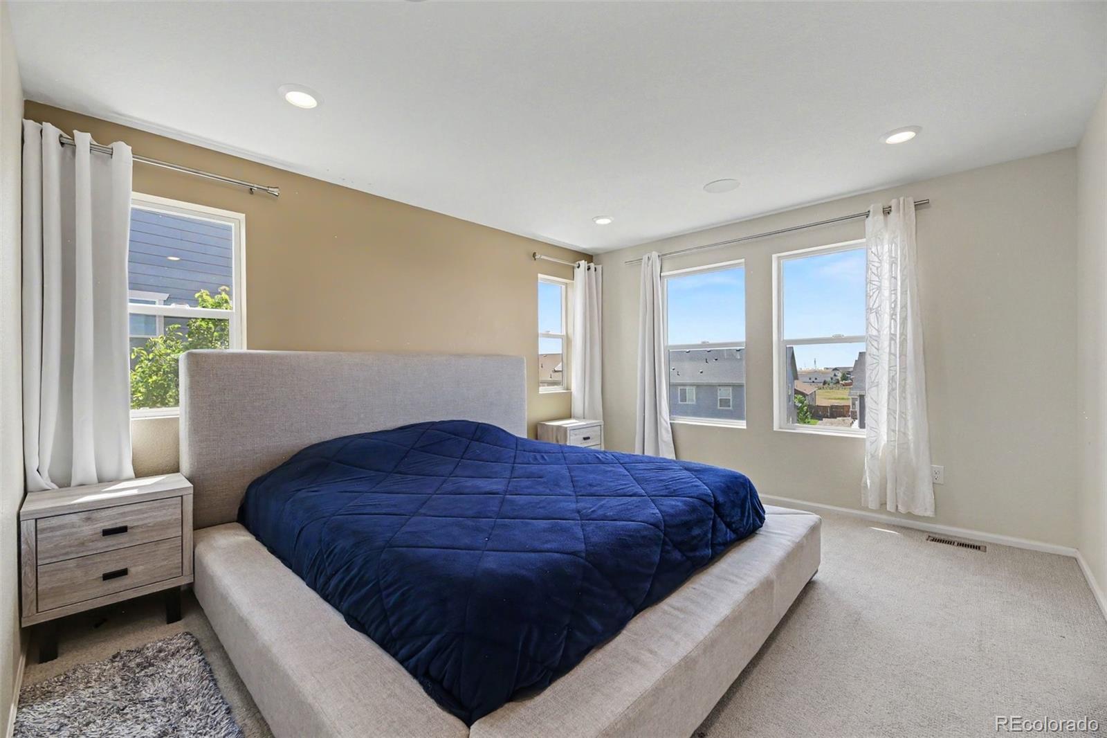 MLS Image #10 for 871 n waterloo circle,aurora, Colorado