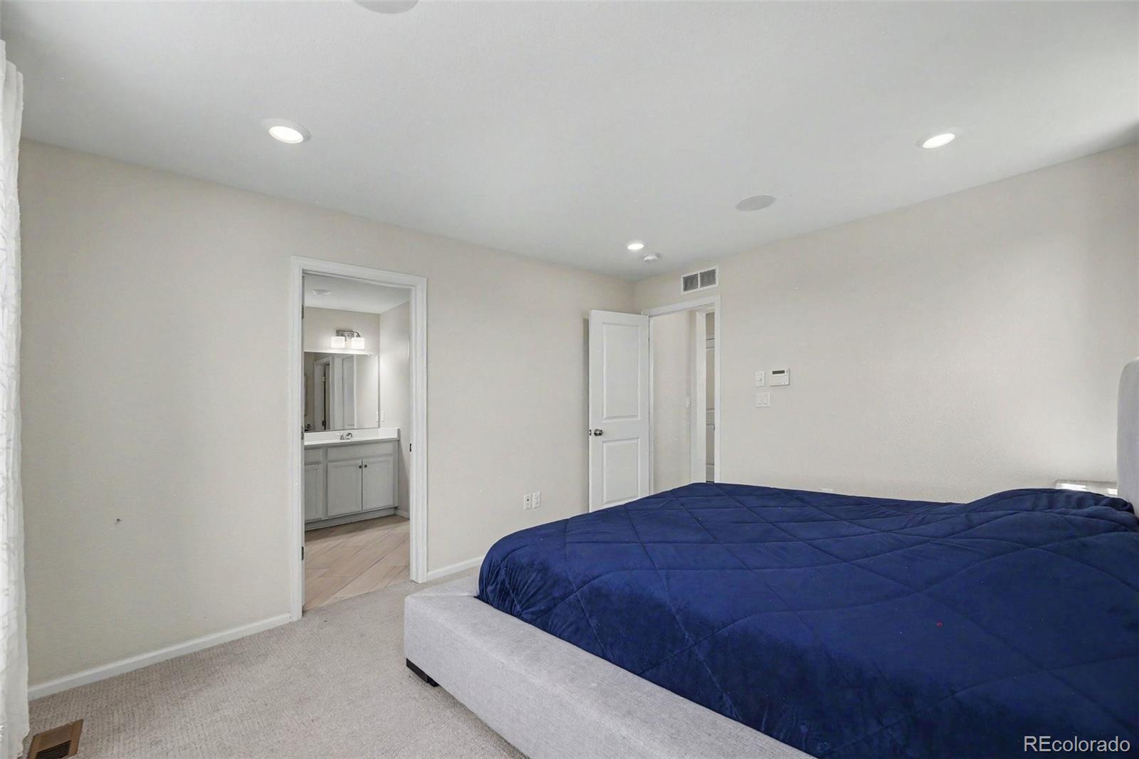 MLS Image #11 for 871 n waterloo circle,aurora, Colorado