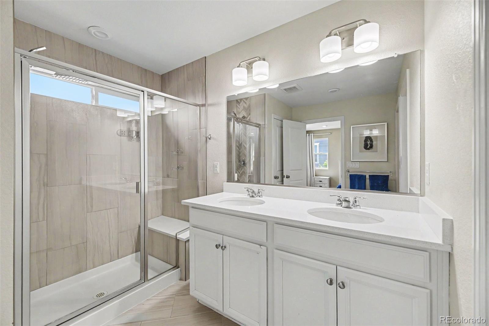 MLS Image #12 for 871 n waterloo circle,aurora, Colorado