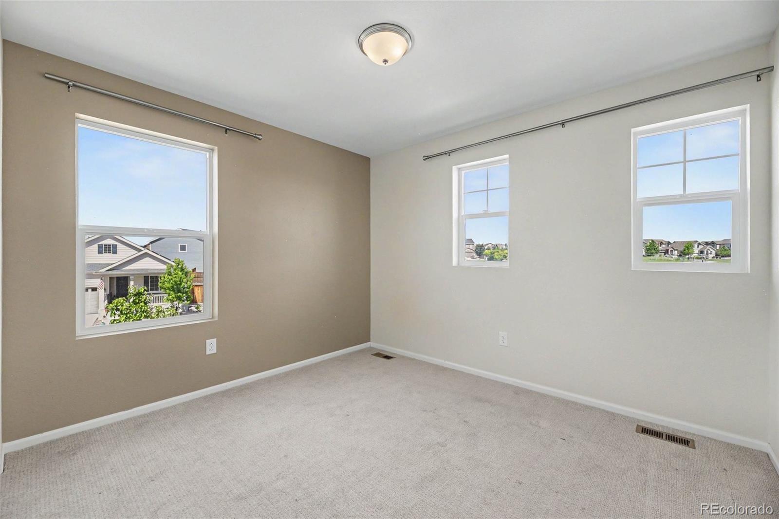 MLS Image #14 for 871 n waterloo circle,aurora, Colorado