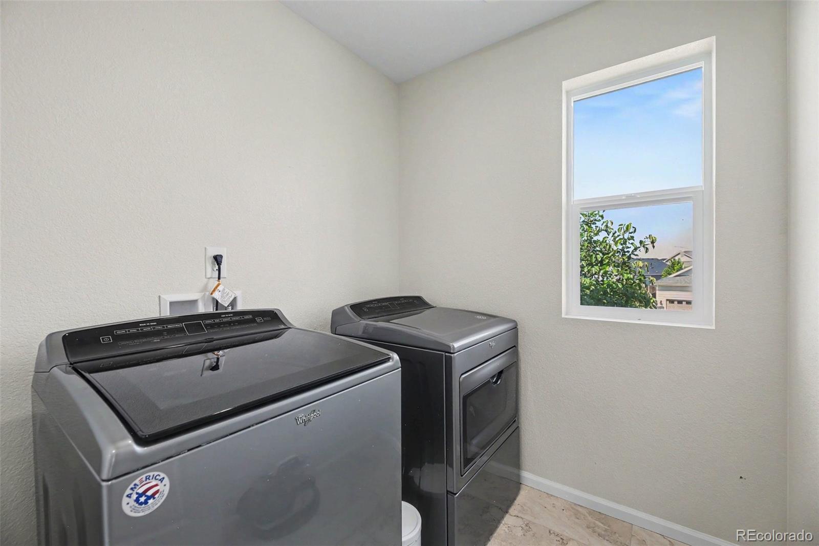 MLS Image #16 for 871 n waterloo circle,aurora, Colorado