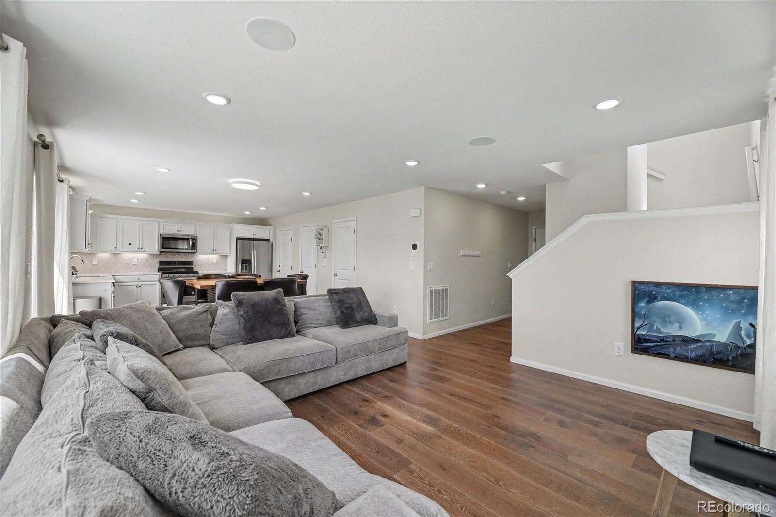 MLS Image #6 for 871 n waterloo circle,aurora, Colorado