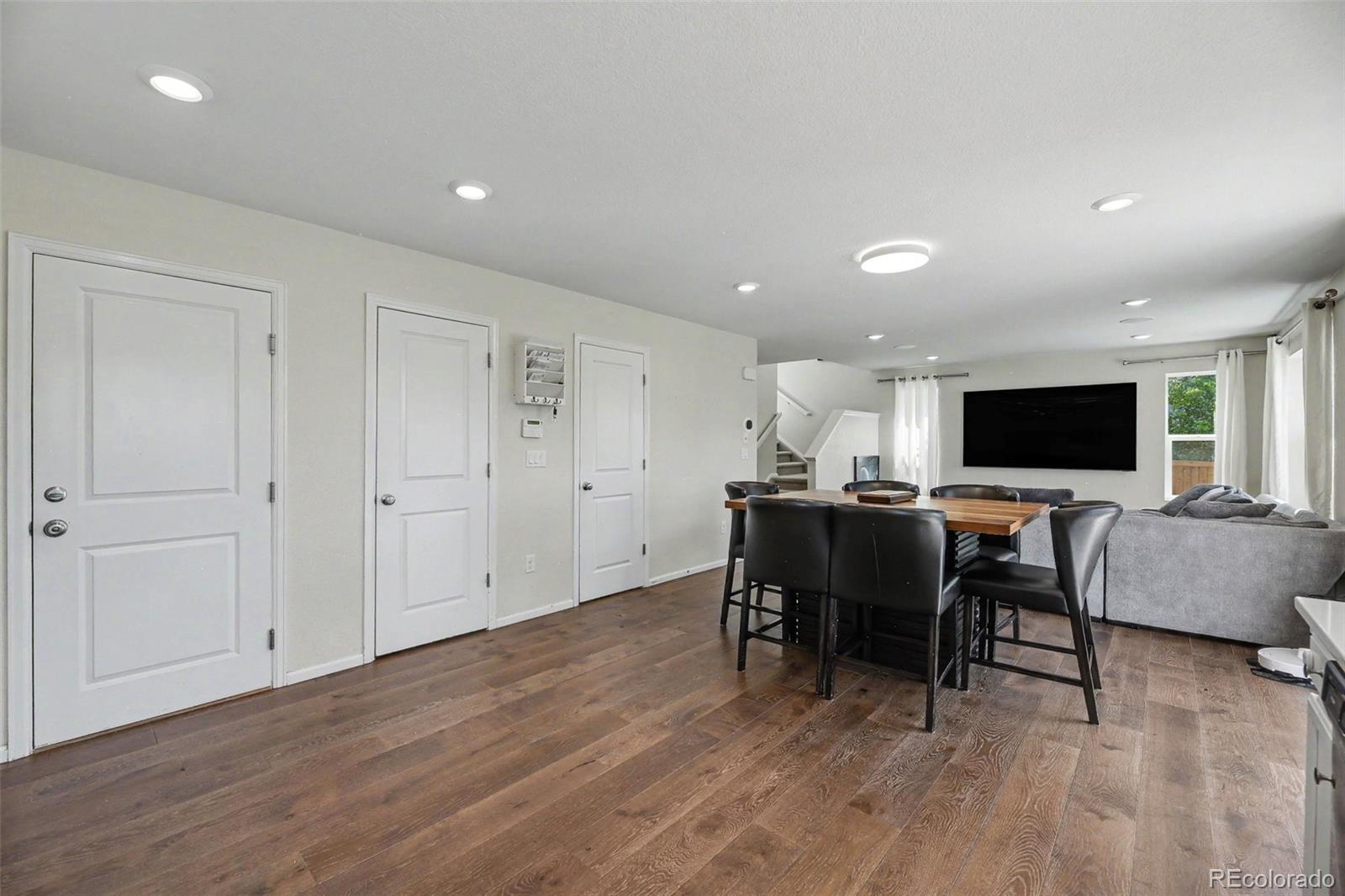 MLS Image #8 for 871 n waterloo circle,aurora, Colorado