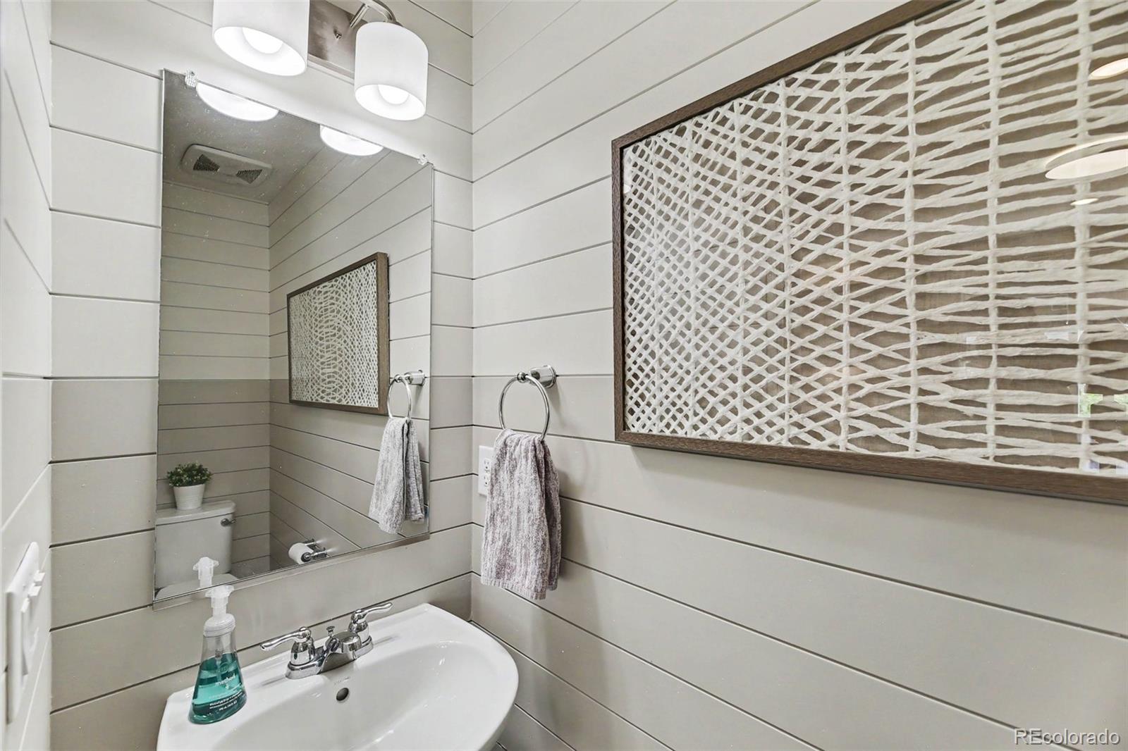 MLS Image #9 for 871 n waterloo circle,aurora, Colorado