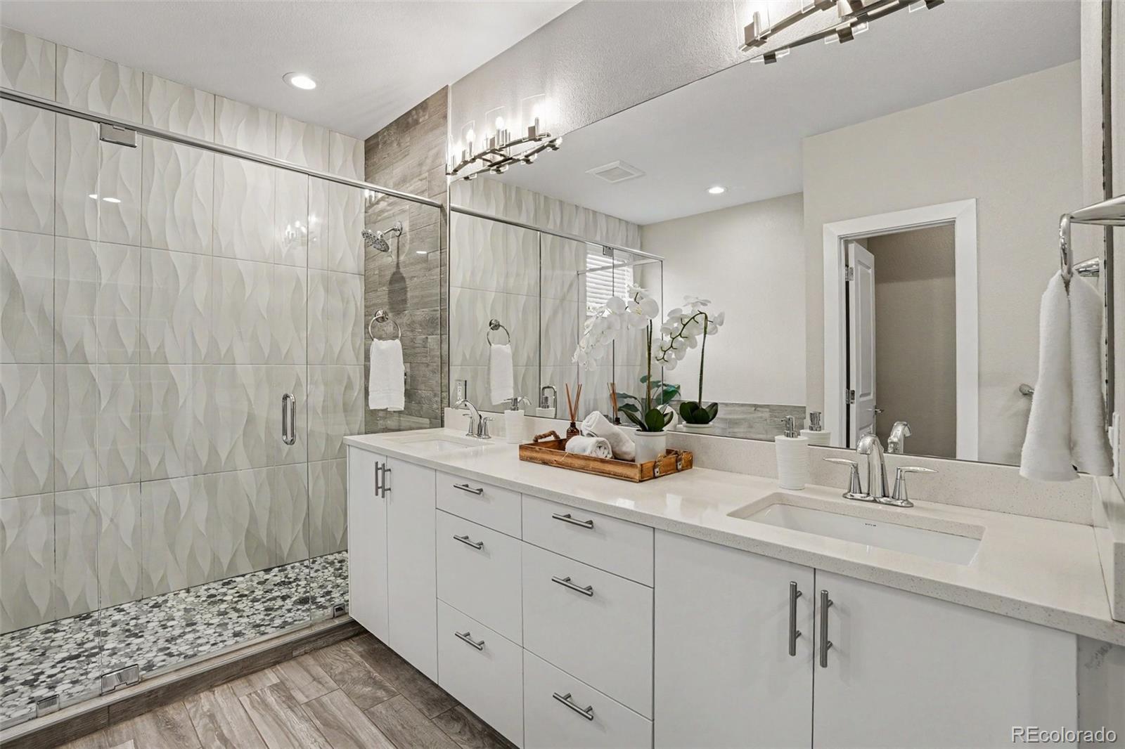 MLS Image #13 for 527  josephine street,denver, Colorado