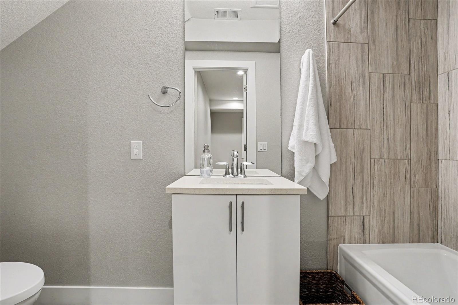MLS Image #27 for 527  josephine street,denver, Colorado
