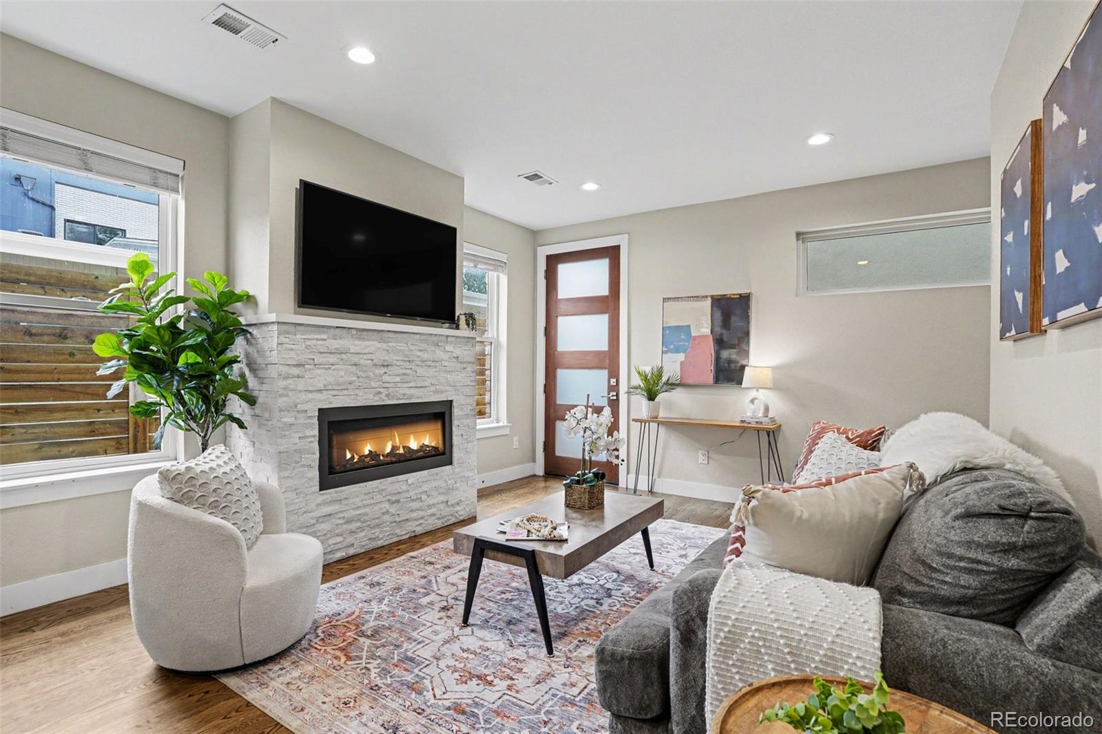 MLS Image #3 for 527  josephine street,denver, Colorado