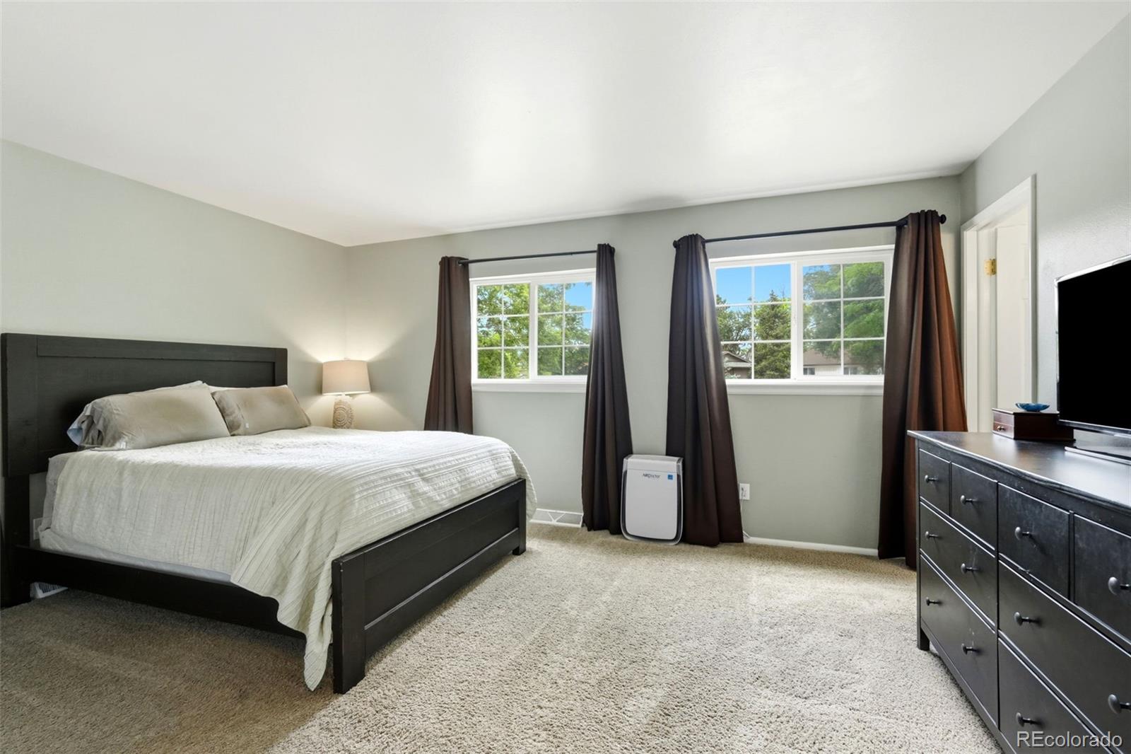 MLS Image #11 for 2863 s reading court,denver, Colorado