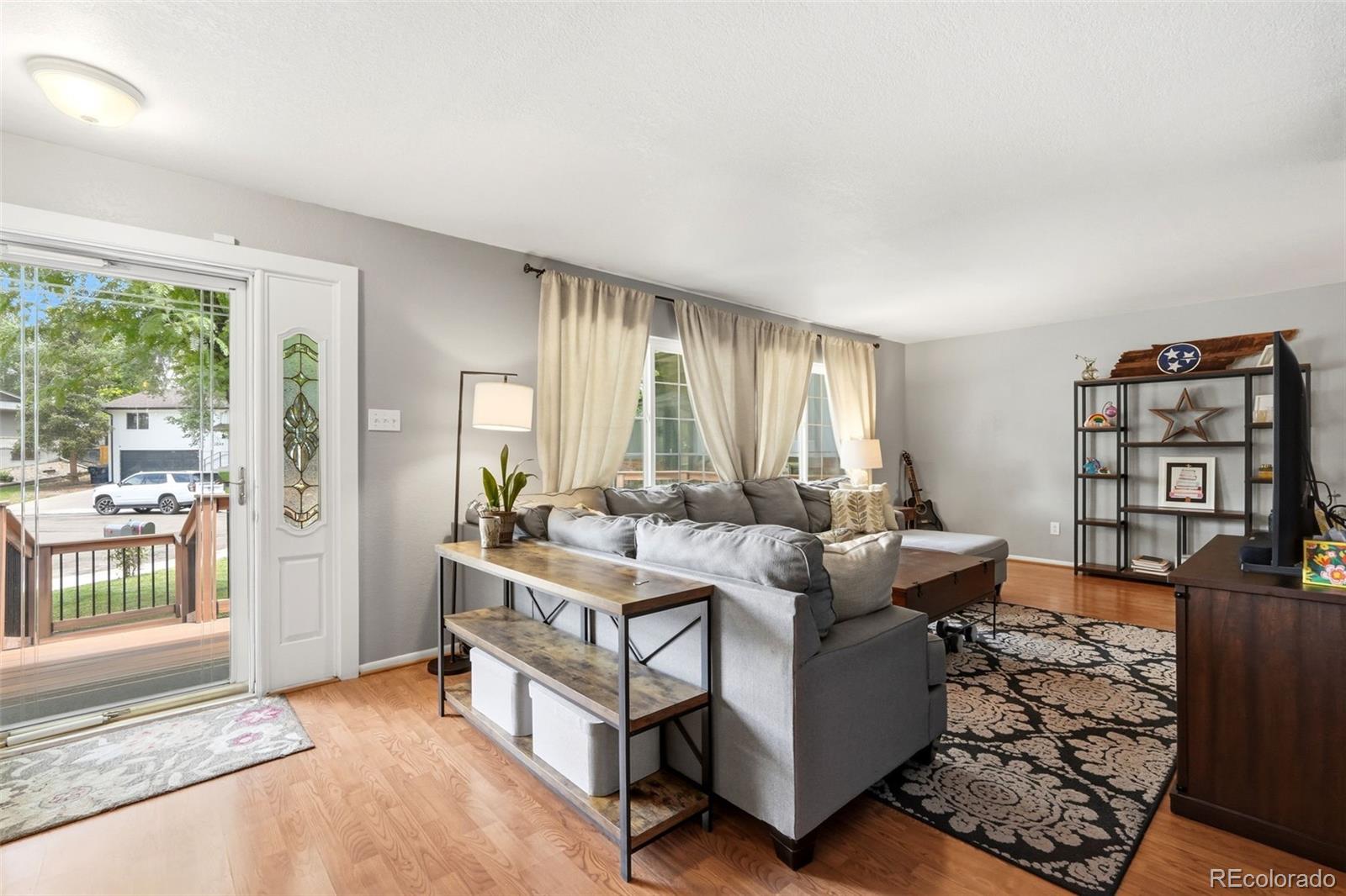 MLS Image #2 for 2863 s reading court,denver, Colorado