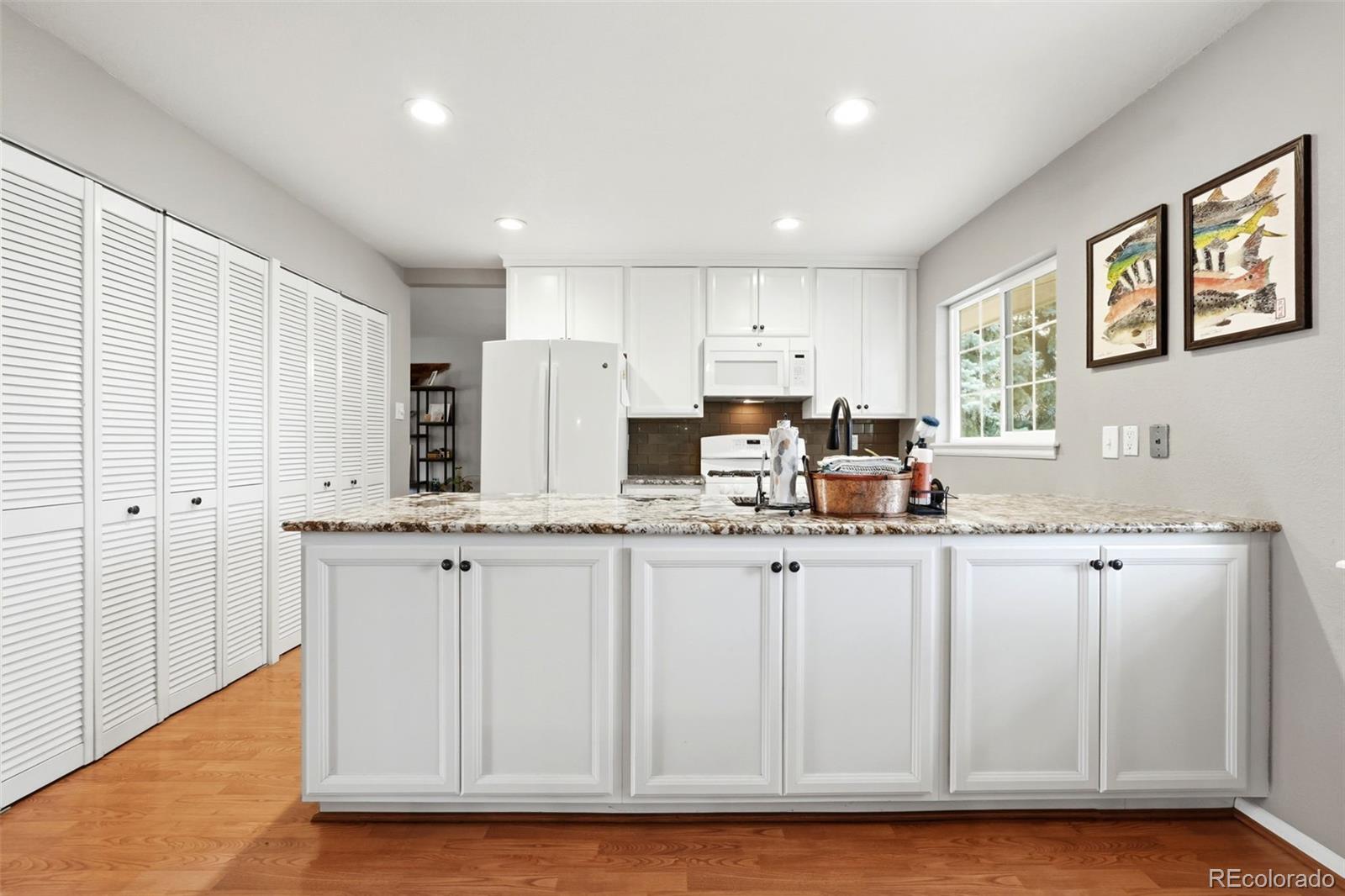 MLS Image #7 for 2863 s reading court,denver, Colorado