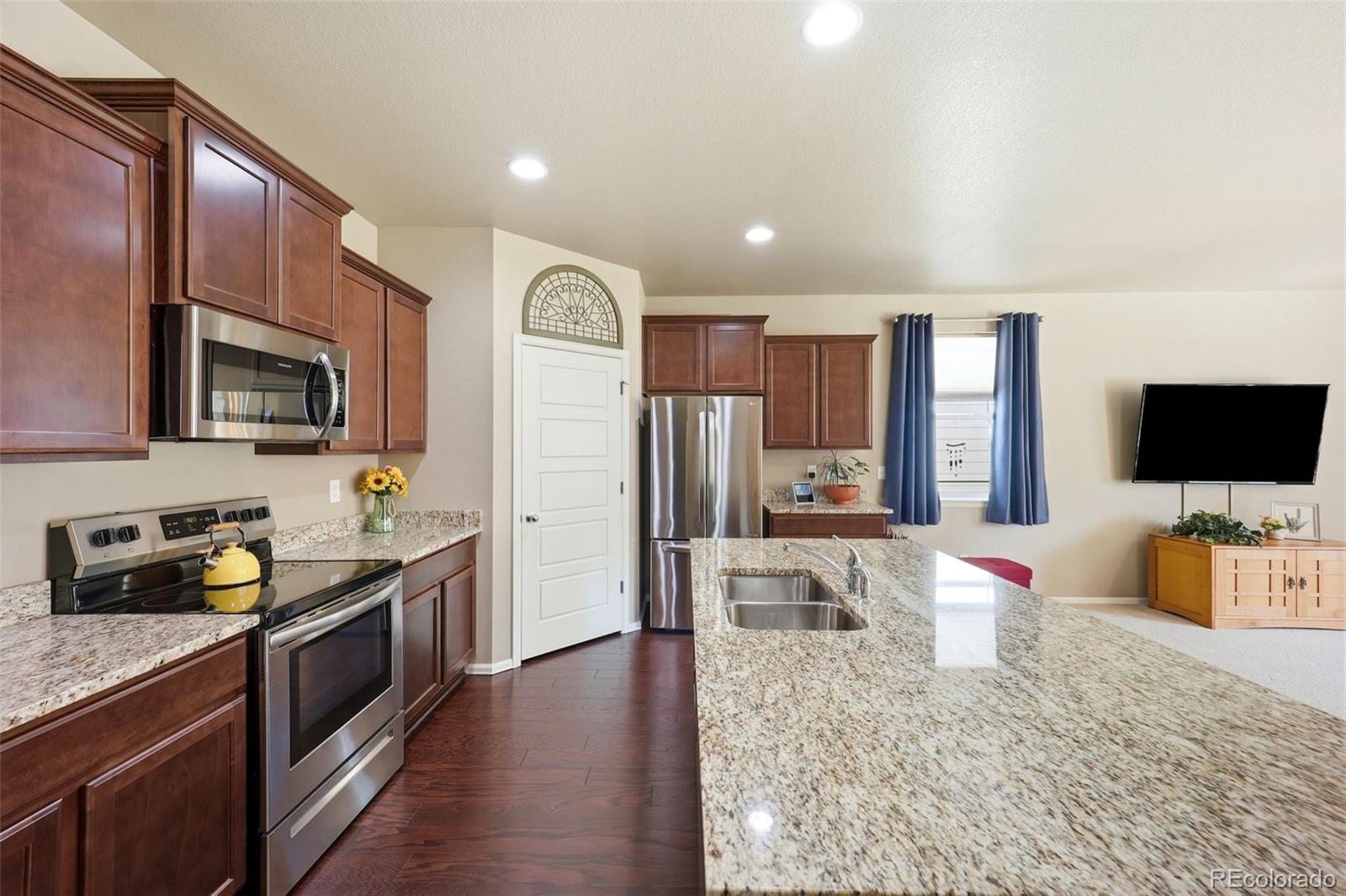 MLS Image #6 for 4832 s tempe street,aurora, Colorado