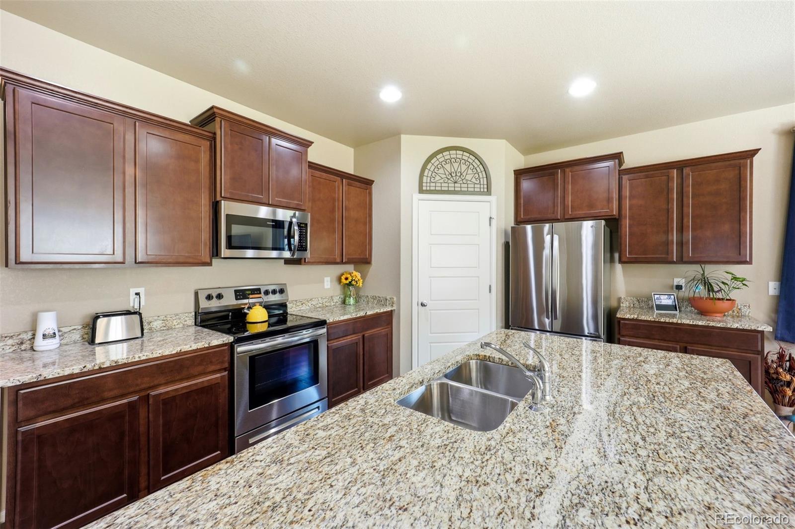 MLS Image #8 for 4832 s tempe street,aurora, Colorado