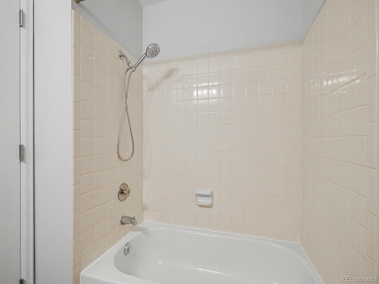 MLS Image #21 for 3030 s macon circle ,aurora, Colorado