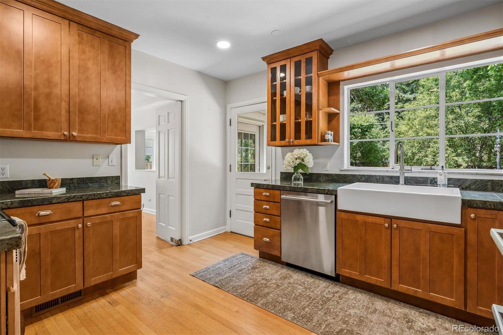 MLS Image #17 for 115 n marion street,denver, Colorado