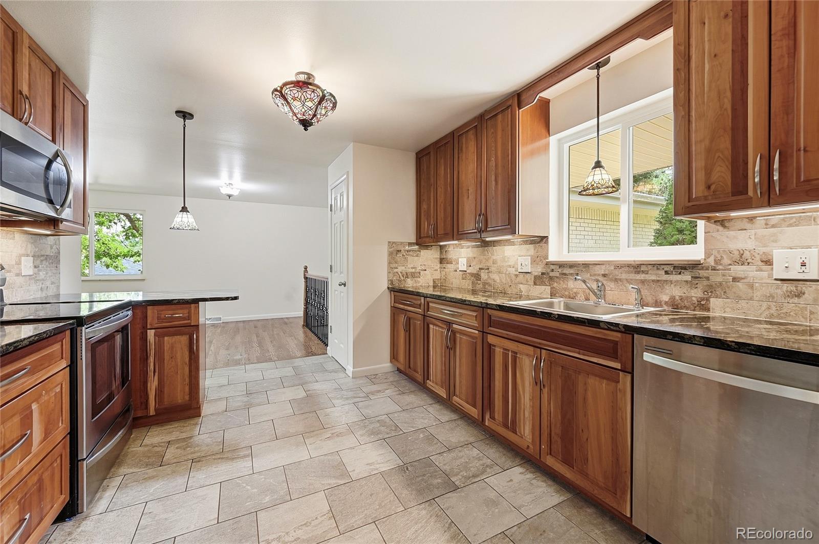 MLS Image #5 for 6761 s cherokee street,littleton, Colorado