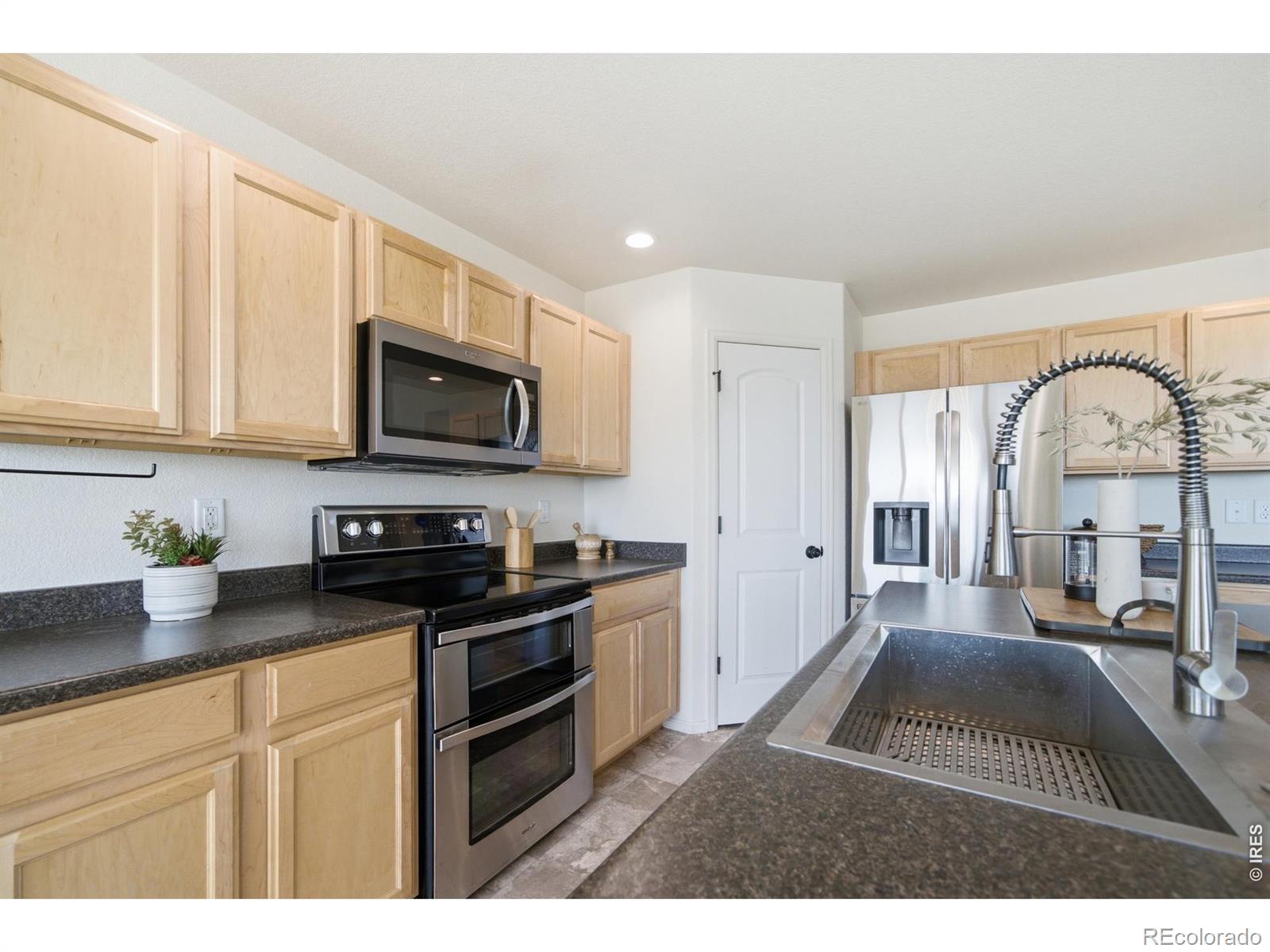 MLS Image #11 for 1604  102nd avenue,greeley, Colorado