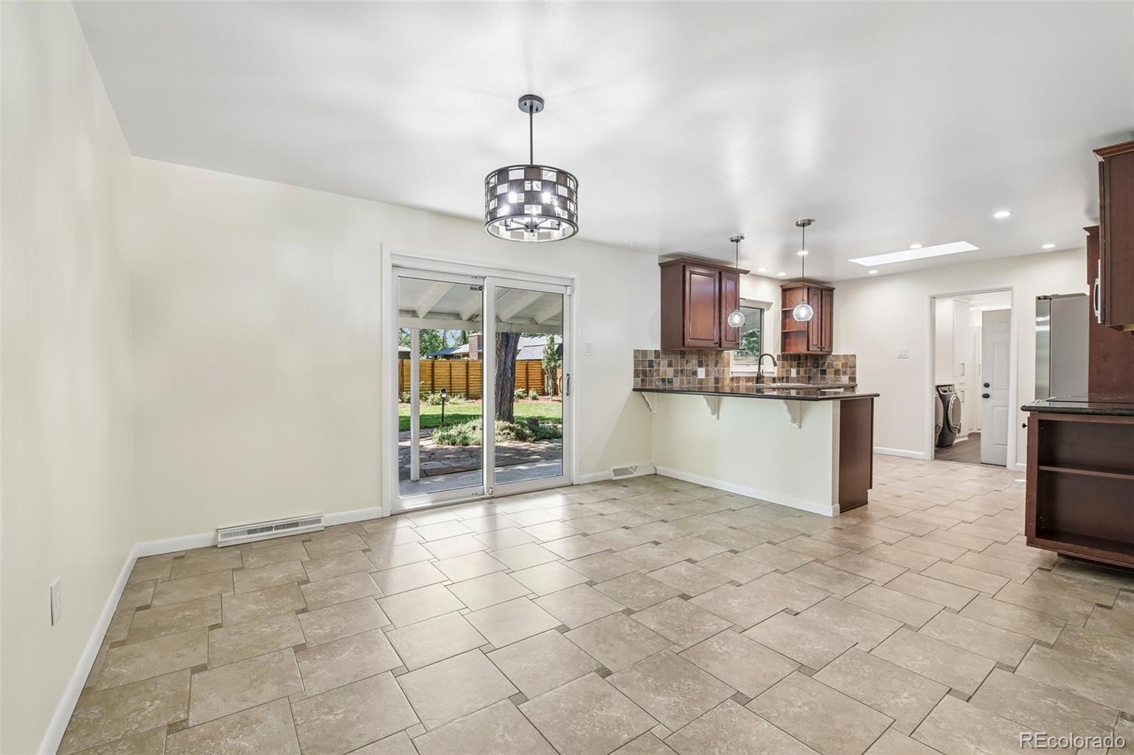 MLS Image #11 for 395 s olive way,denver, Colorado