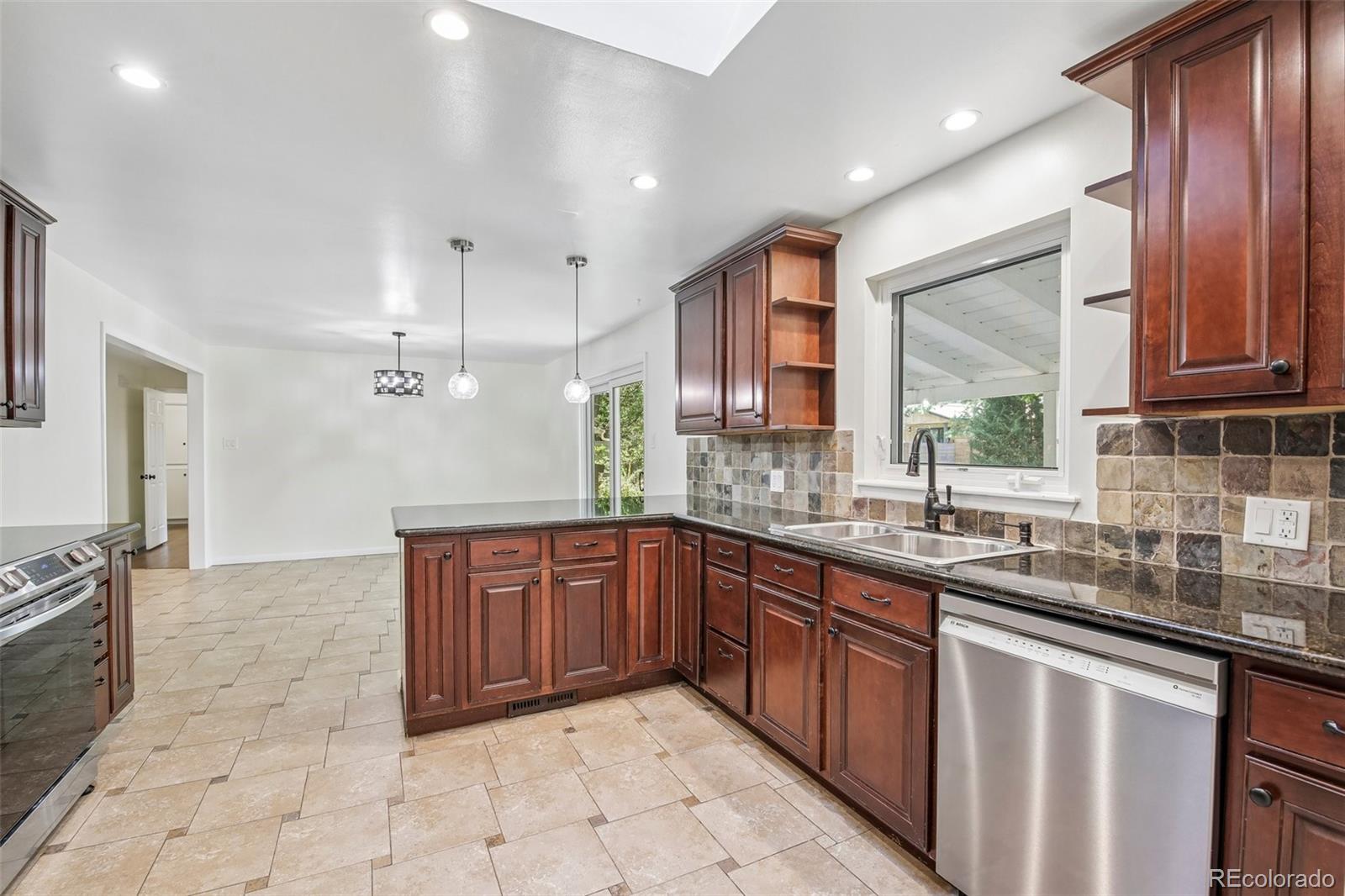 MLS Image #15 for 395 s olive way,denver, Colorado