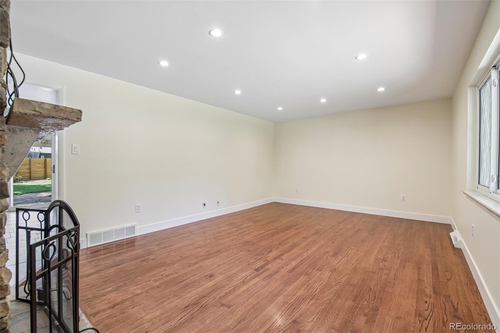 MLS Image #6 for 395 s olive way,denver, Colorado