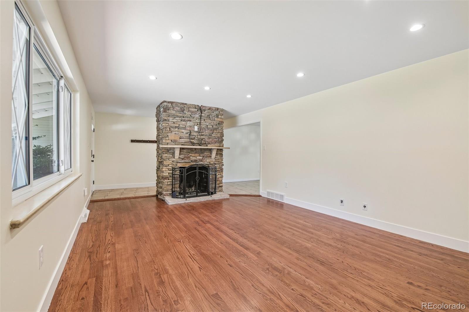 MLS Image #9 for 395 s olive way,denver, Colorado