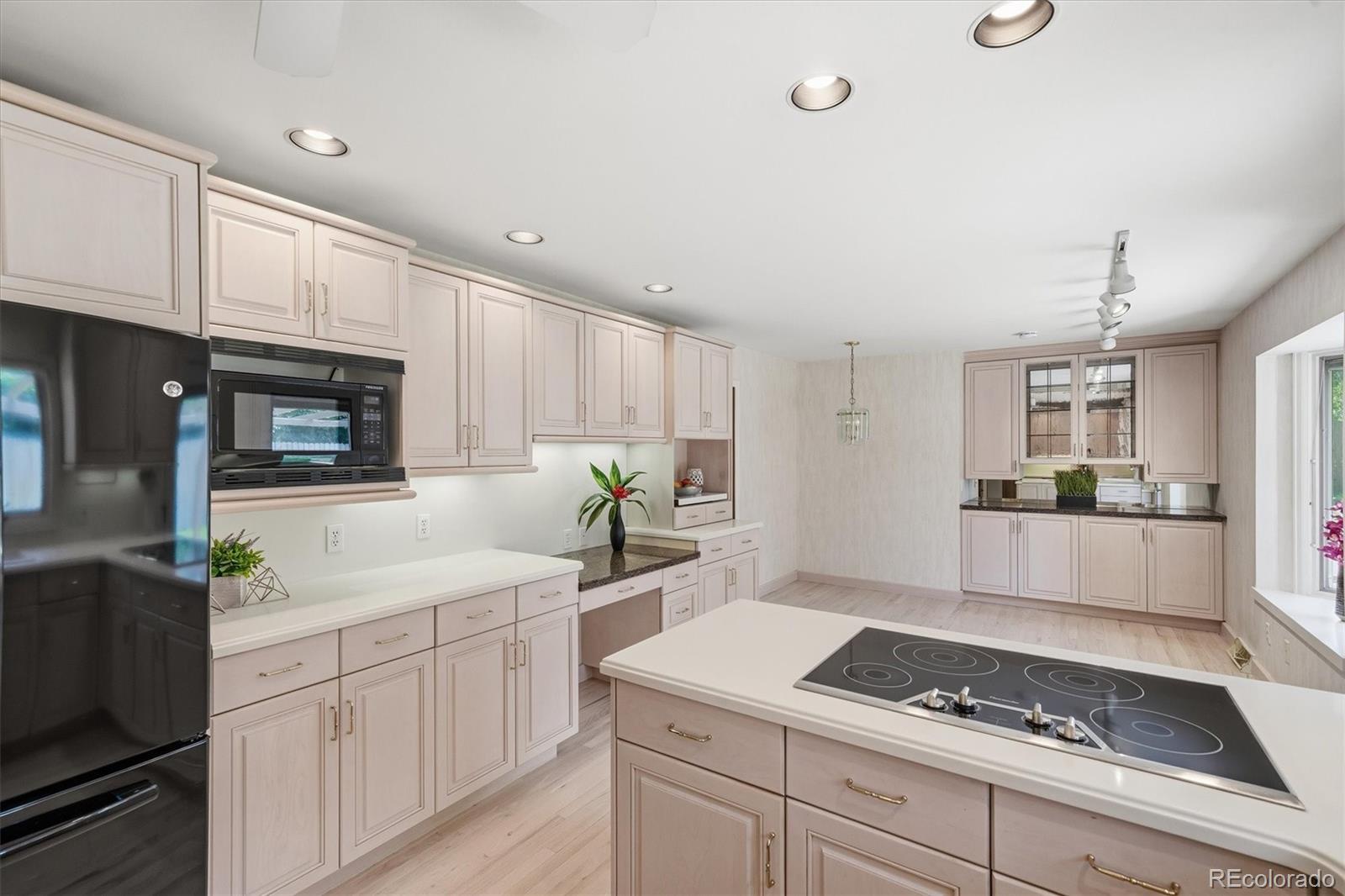 MLS Image #12 for 2182 w briarwood avenue,littleton, Colorado