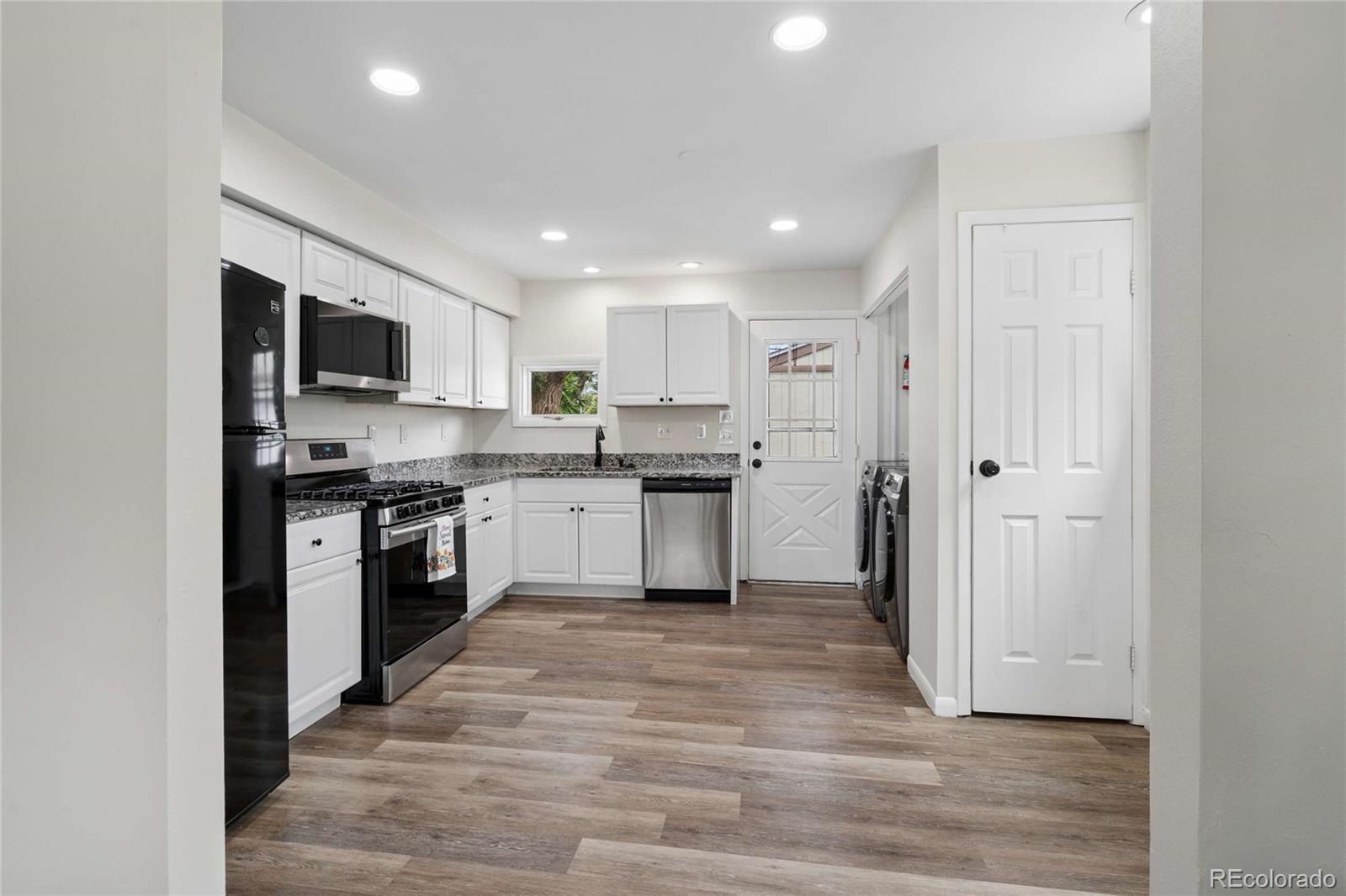 MLS Image #9 for 1510 s yates street,denver, Colorado