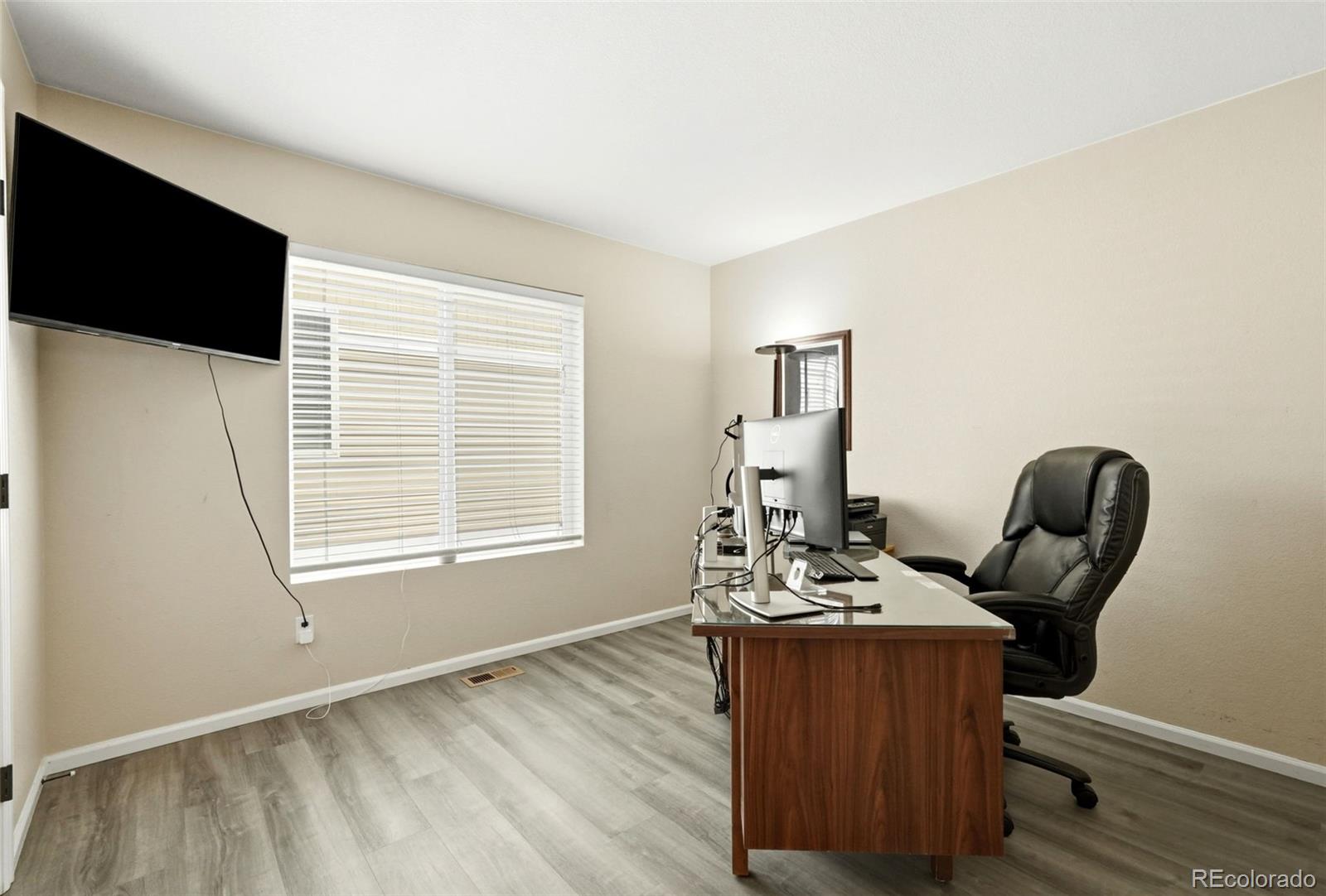 MLS Image #19 for 21611 e 54th place,denver, Colorado