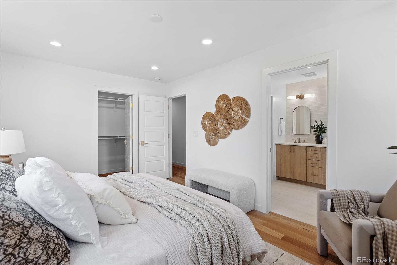 MLS Image #17 for 2156 s grant street,denver, Colorado