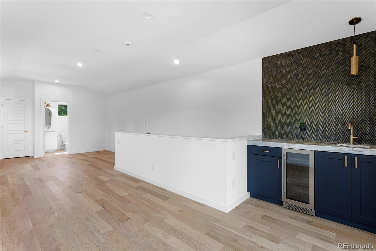 MLS Image #21 for 2156 s grant street,denver, Colorado