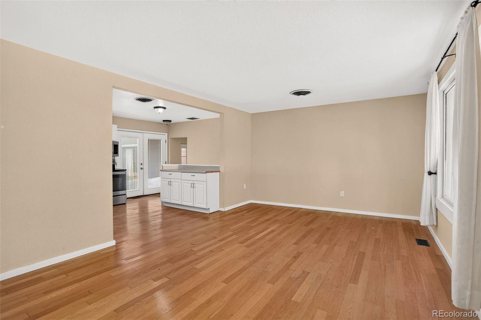 MLS Image #10 for 15488 e bates avenue,aurora, Colorado