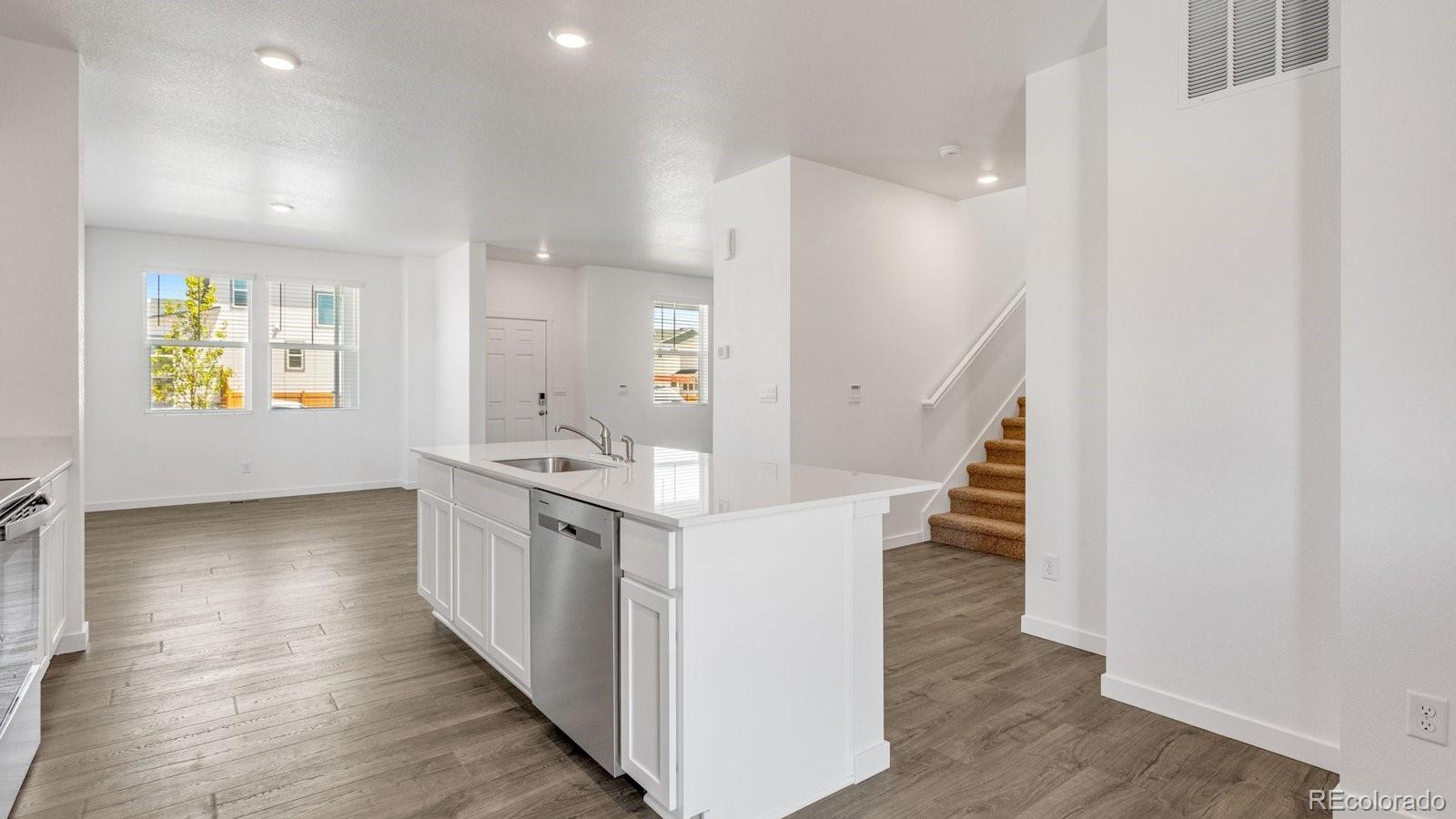 MLS Image #8 for 381 n bersshine street,watkins, Colorado
