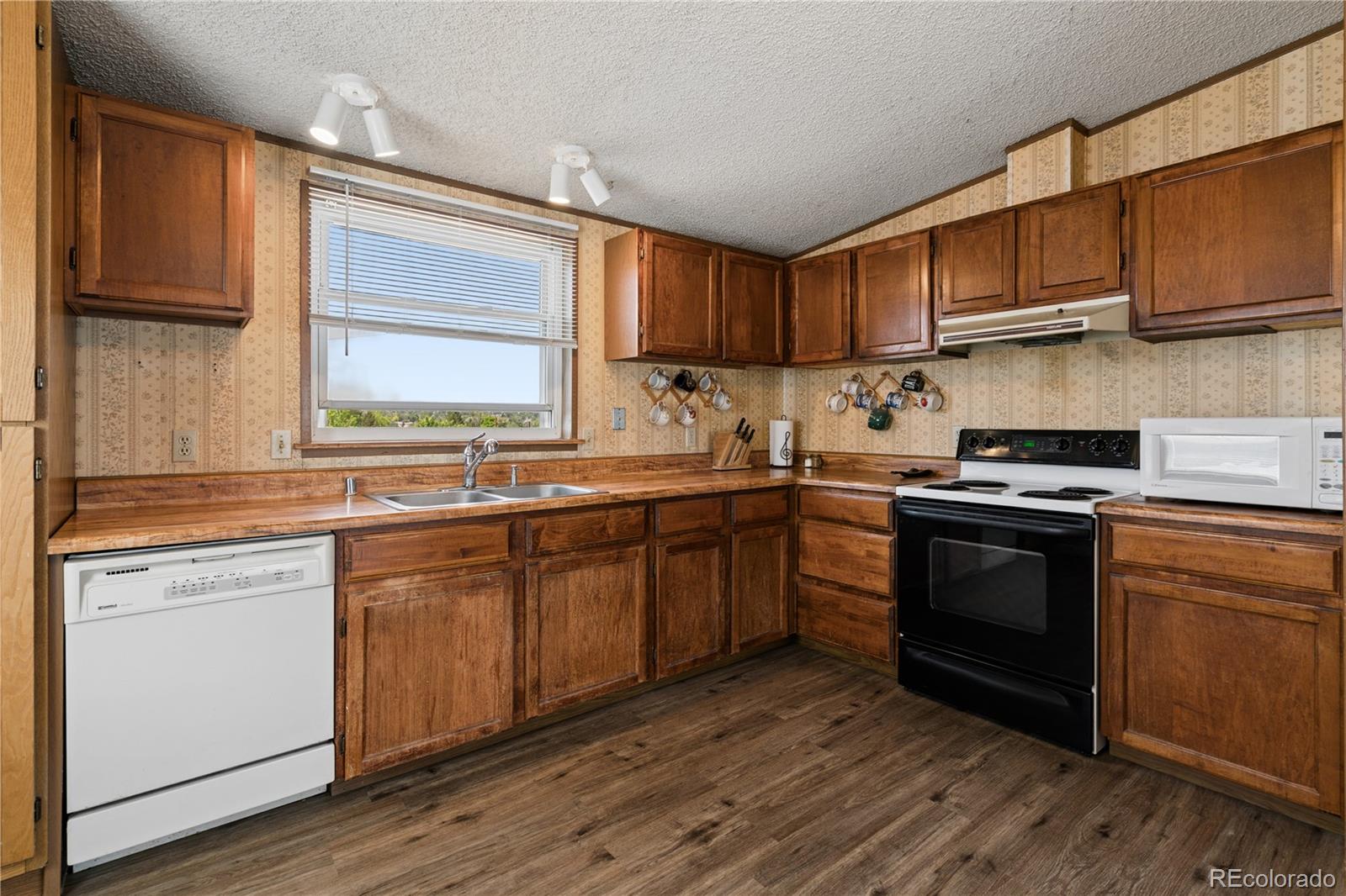 MLS Image #15 for 2435 w 91st drive,denver, Colorado