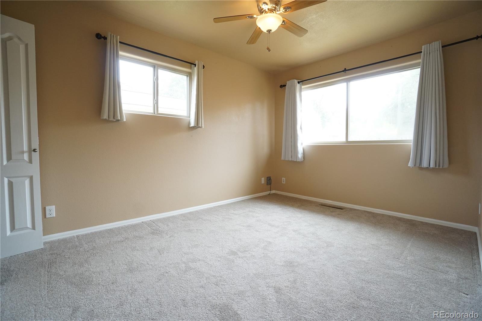 MLS Image #16 for 1635  holmes drive,colorado springs, Colorado