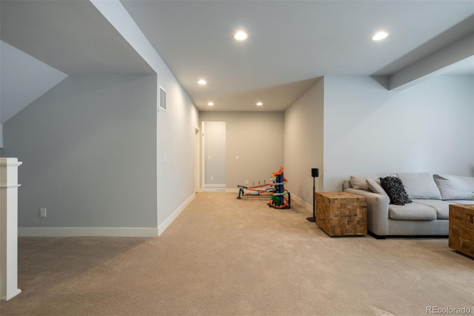 MLS Image #33 for 5044  vrain street,denver, Colorado