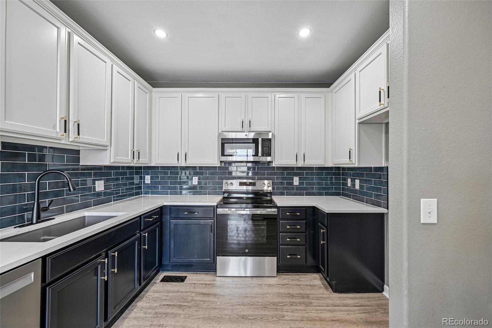 MLS Image #4 for 10290 w 55th lane,arvada, Colorado