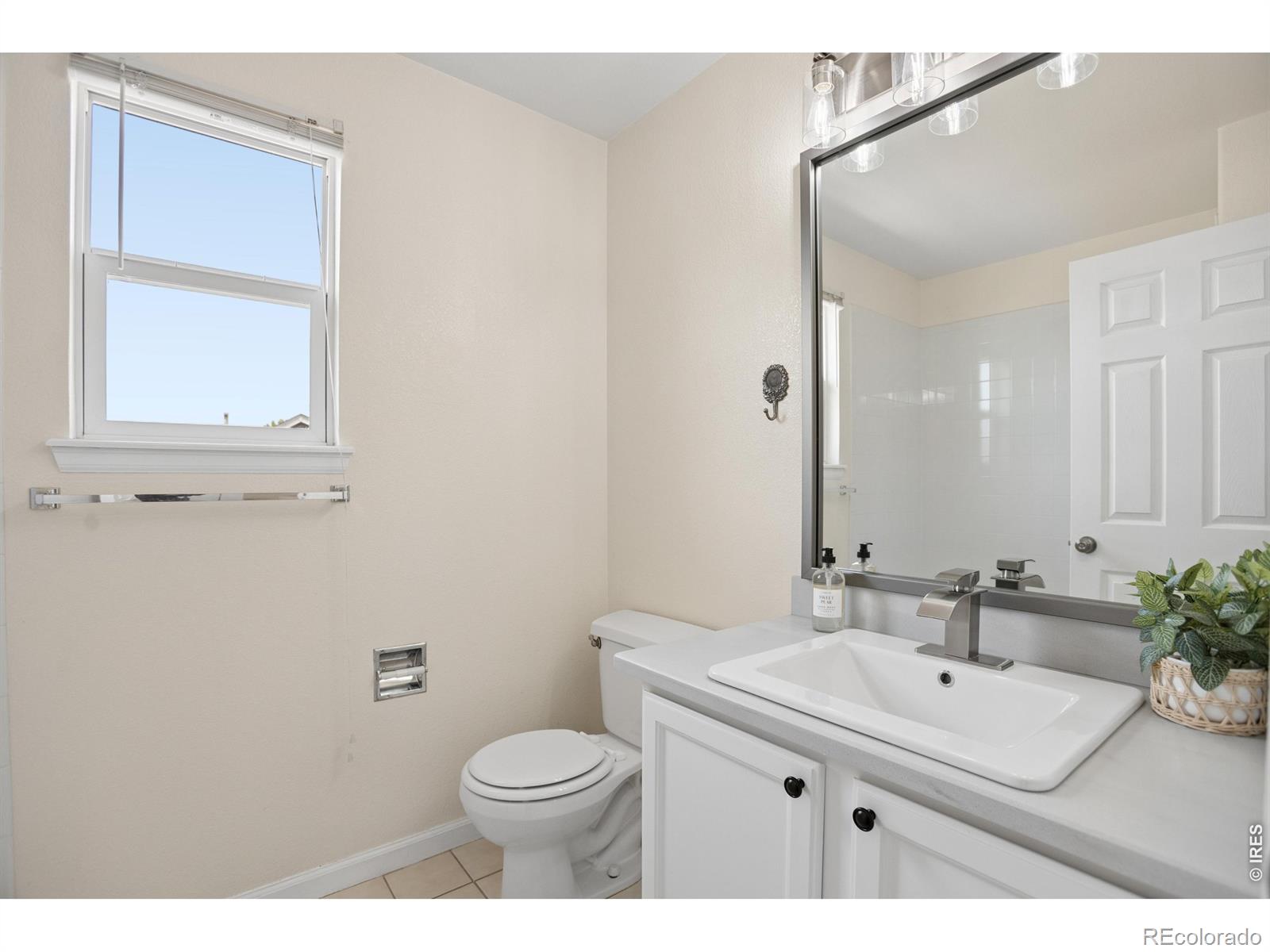 MLS Image #26 for 12582  dale court,broomfield, Colorado