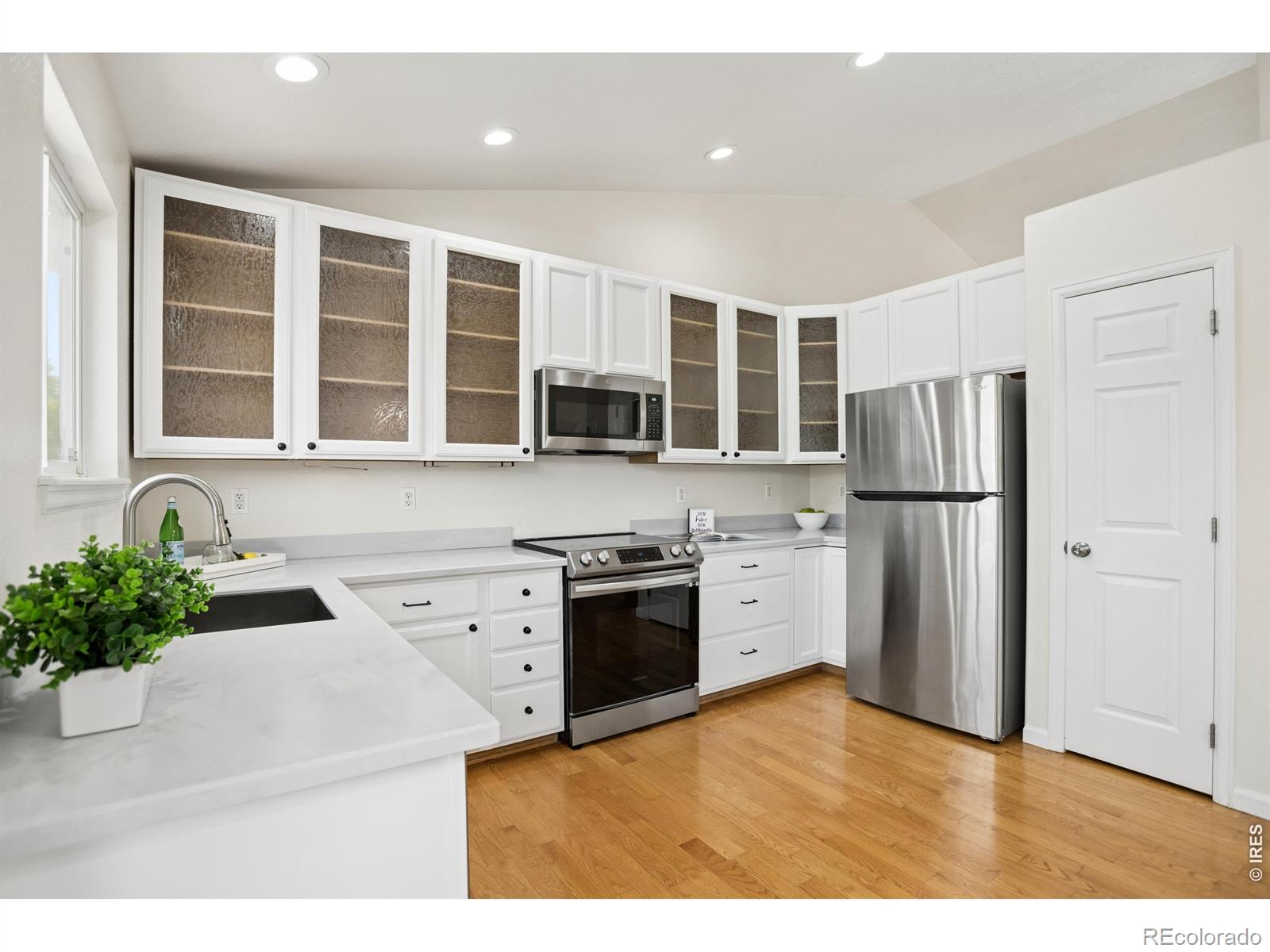 MLS Image #6 for 12582  dale court,broomfield, Colorado