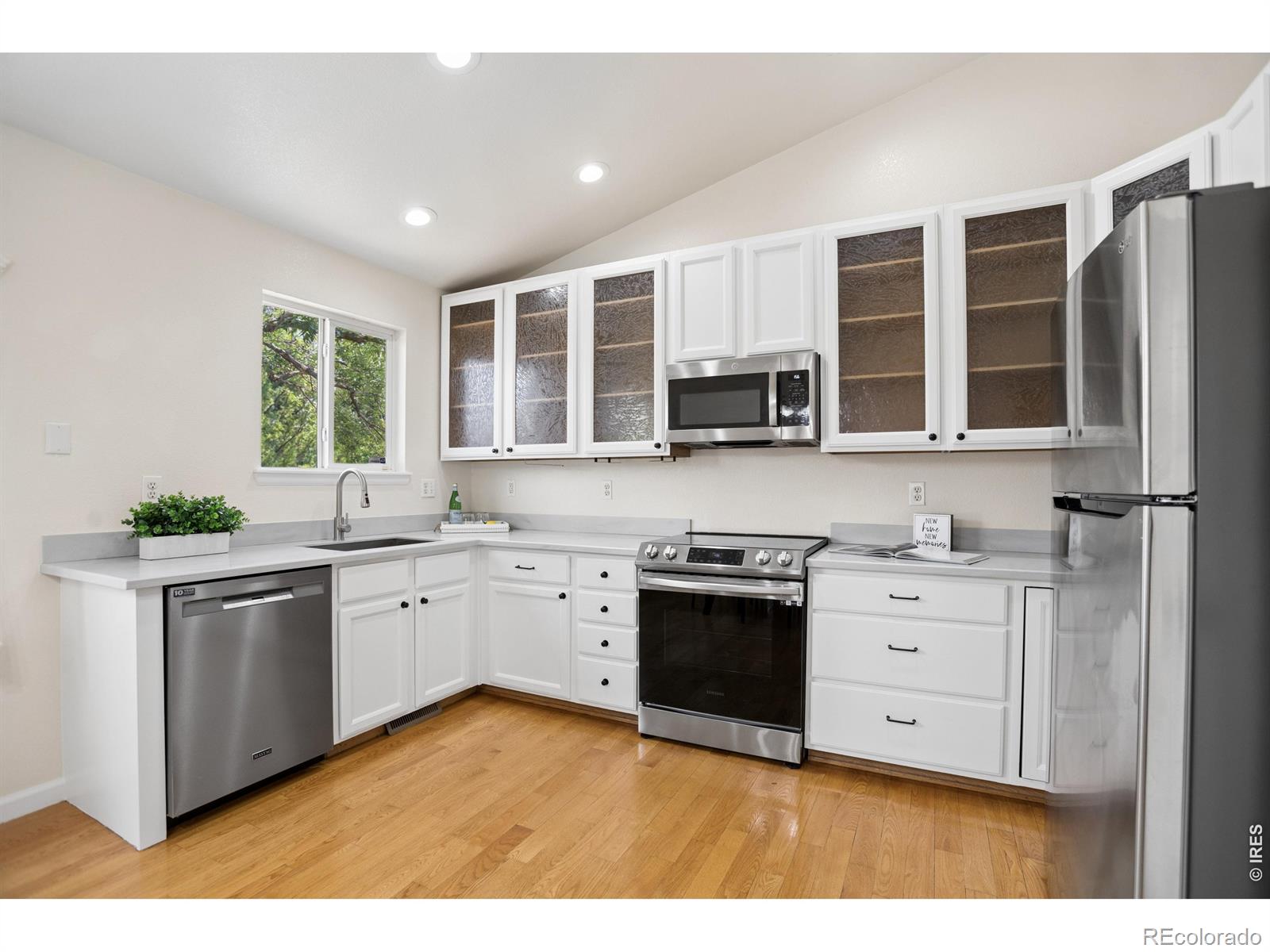 MLS Image #7 for 12582  dale court,broomfield, Colorado