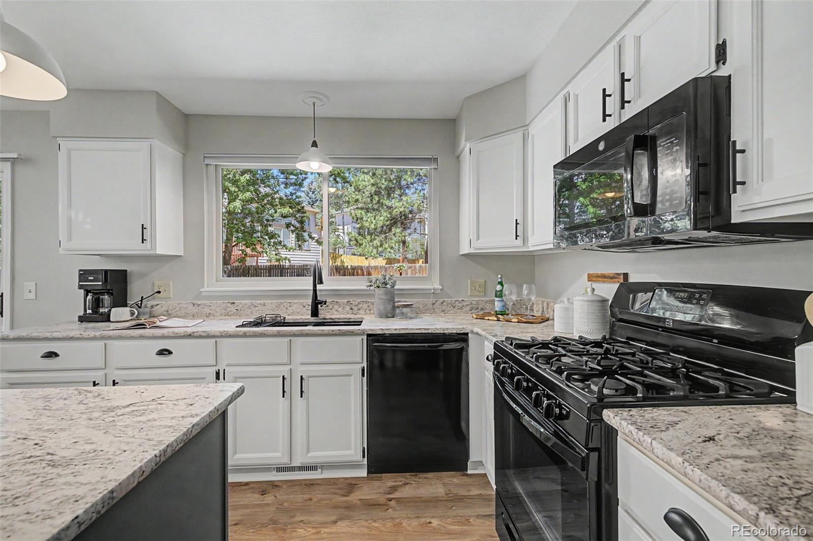 MLS Image #18 for 1950  manning way,colorado springs, Colorado