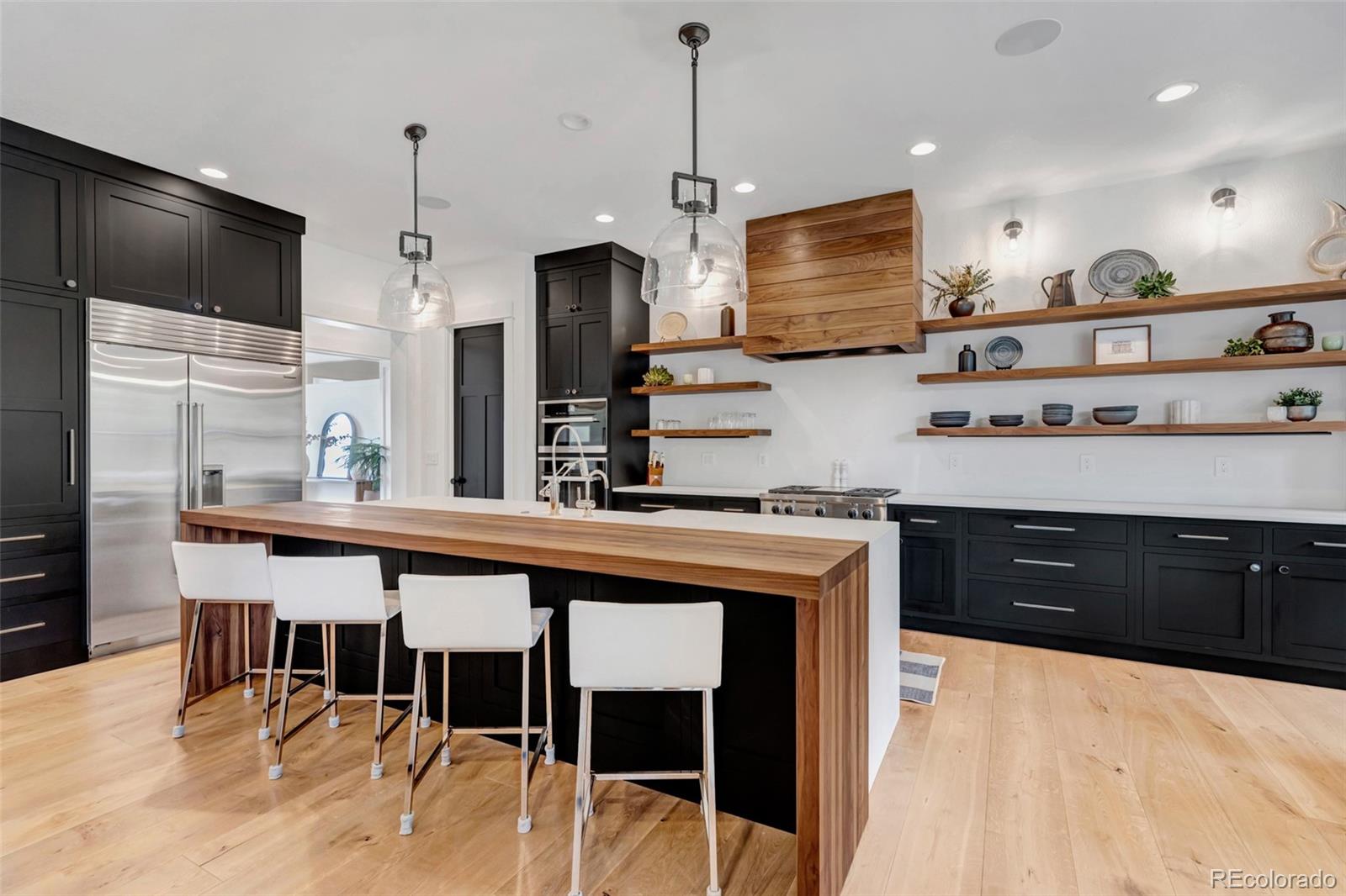 MLS Image #12 for 27041 e long circle,aurora, Colorado